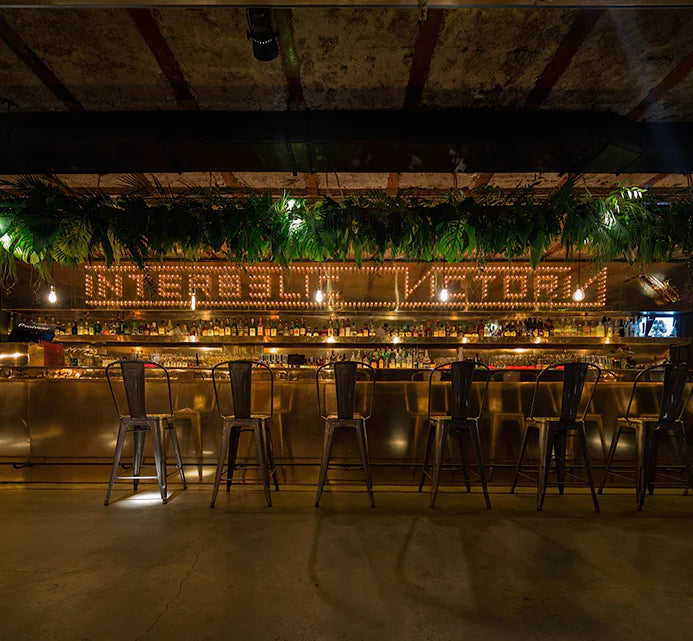 Magie în stil newyorkez, pe strada Lipscani: noul Interbelic Victoria