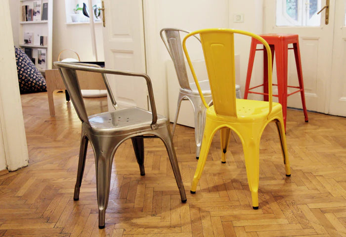 Tolix ies la Noaptea Agențiilor