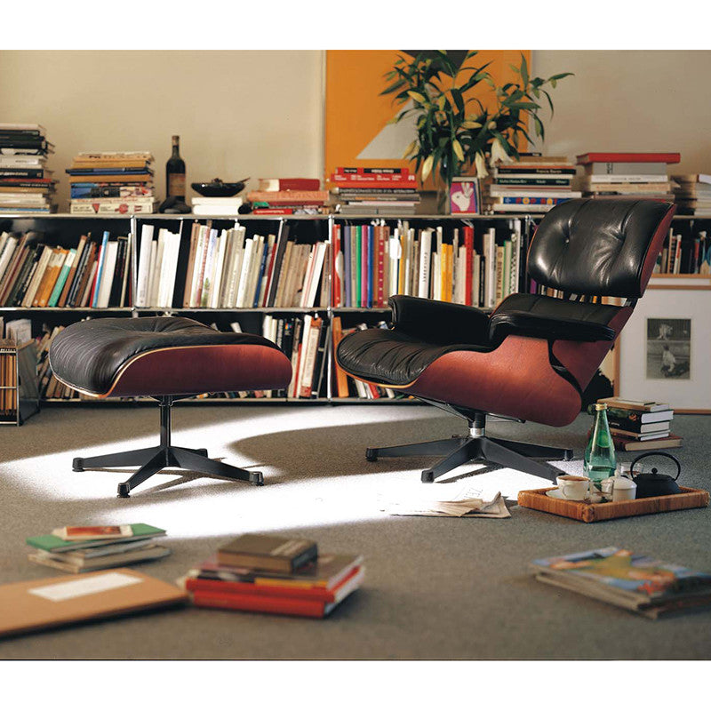 Eames Lounge Chair cu Otoman (cireș american)