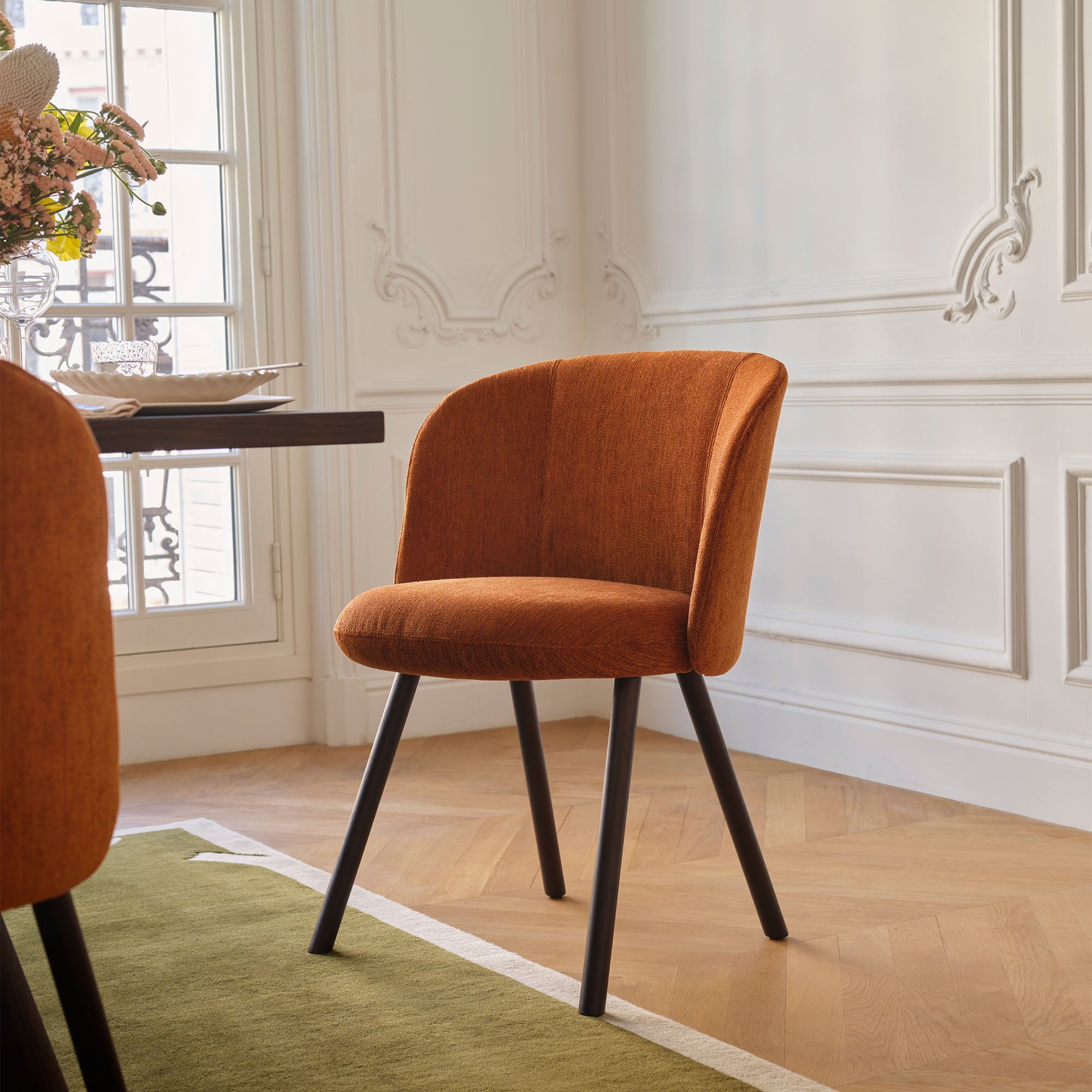 Mikado Side Chair, scaun de dining tapițat cu picioare lemn