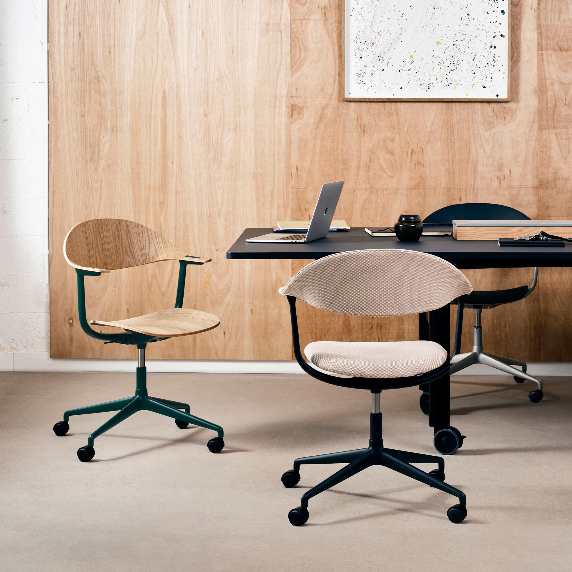 Mynt, scaun de birou pe role cu șezut și spătar de placaj