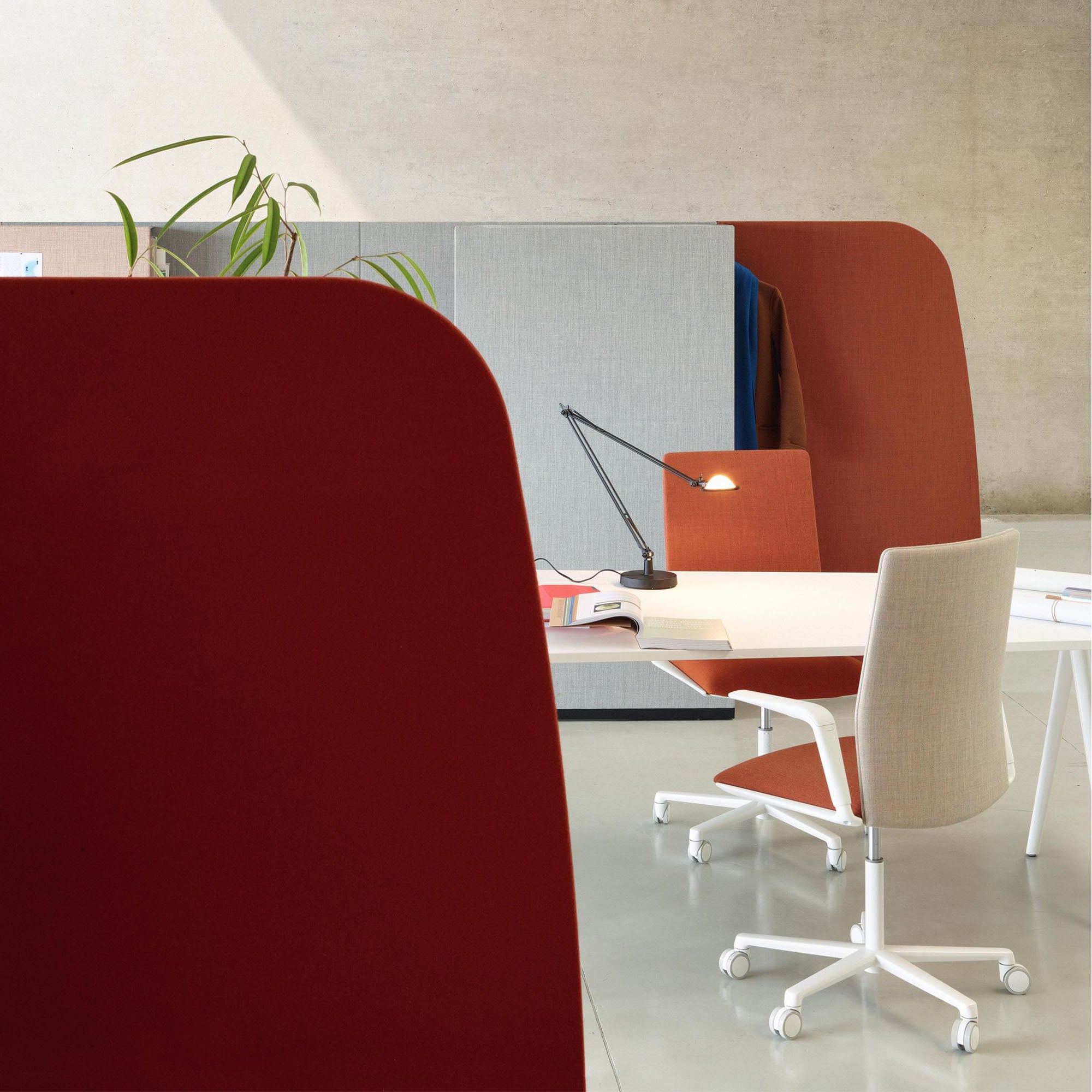 Kinesit 4858, scaun de birou