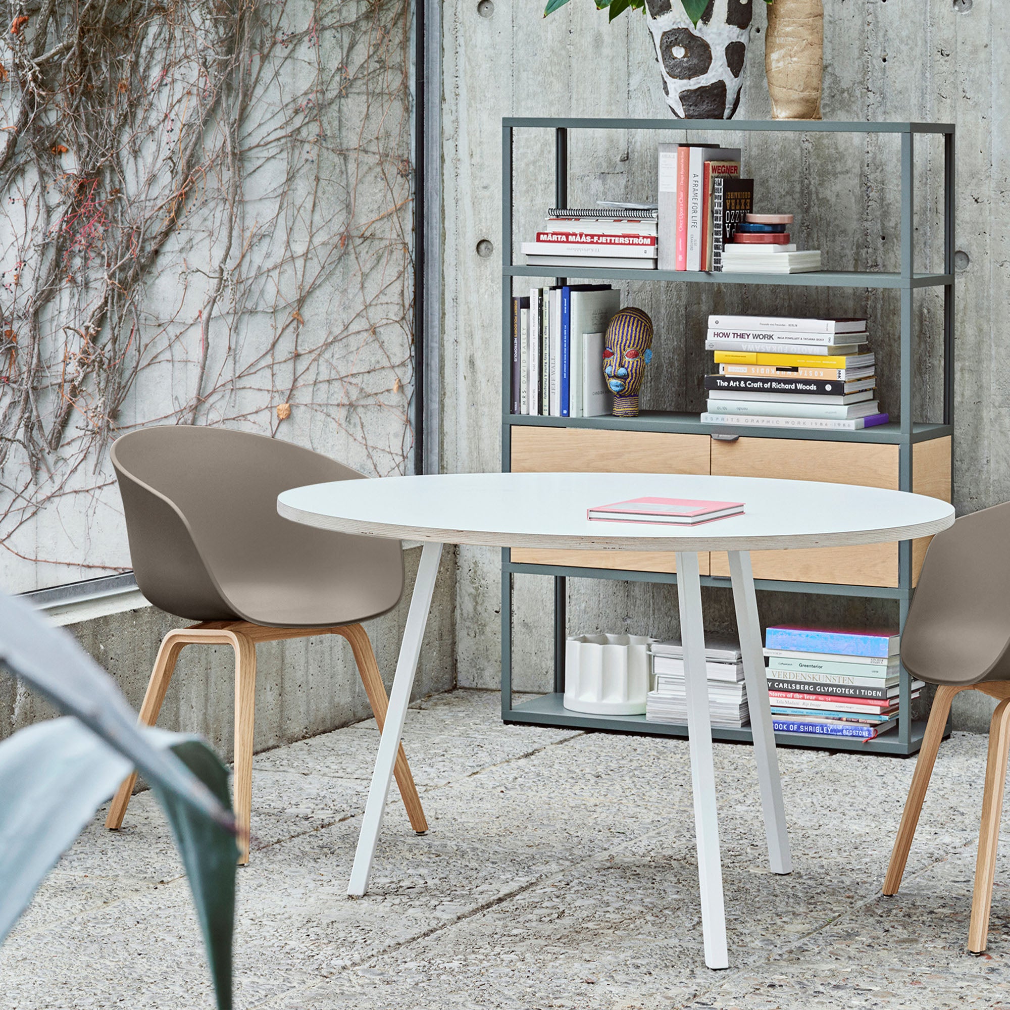 Loop Stand masă rotundă Ø120 cm