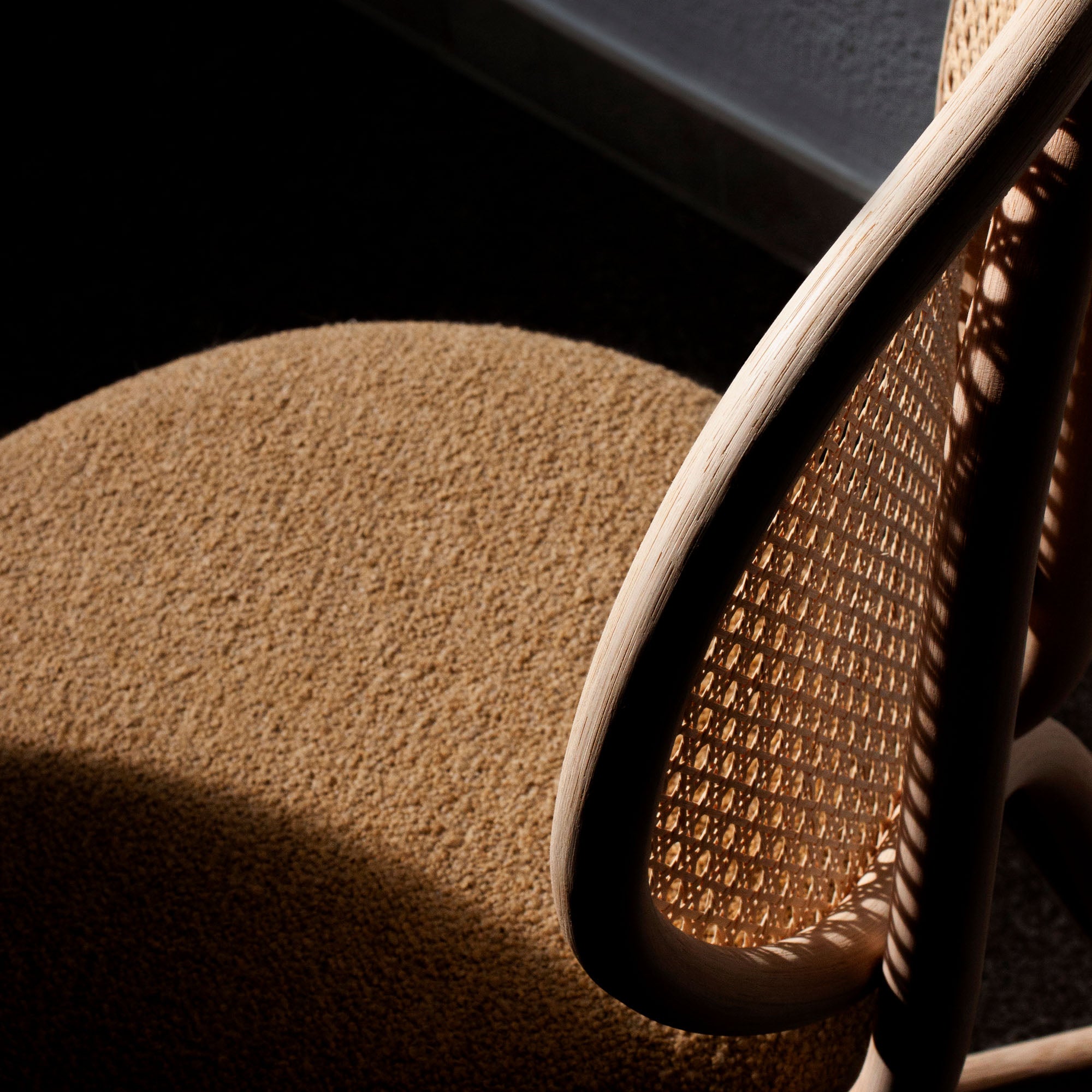 Loop Chair, scaun fără cotiere tapițat