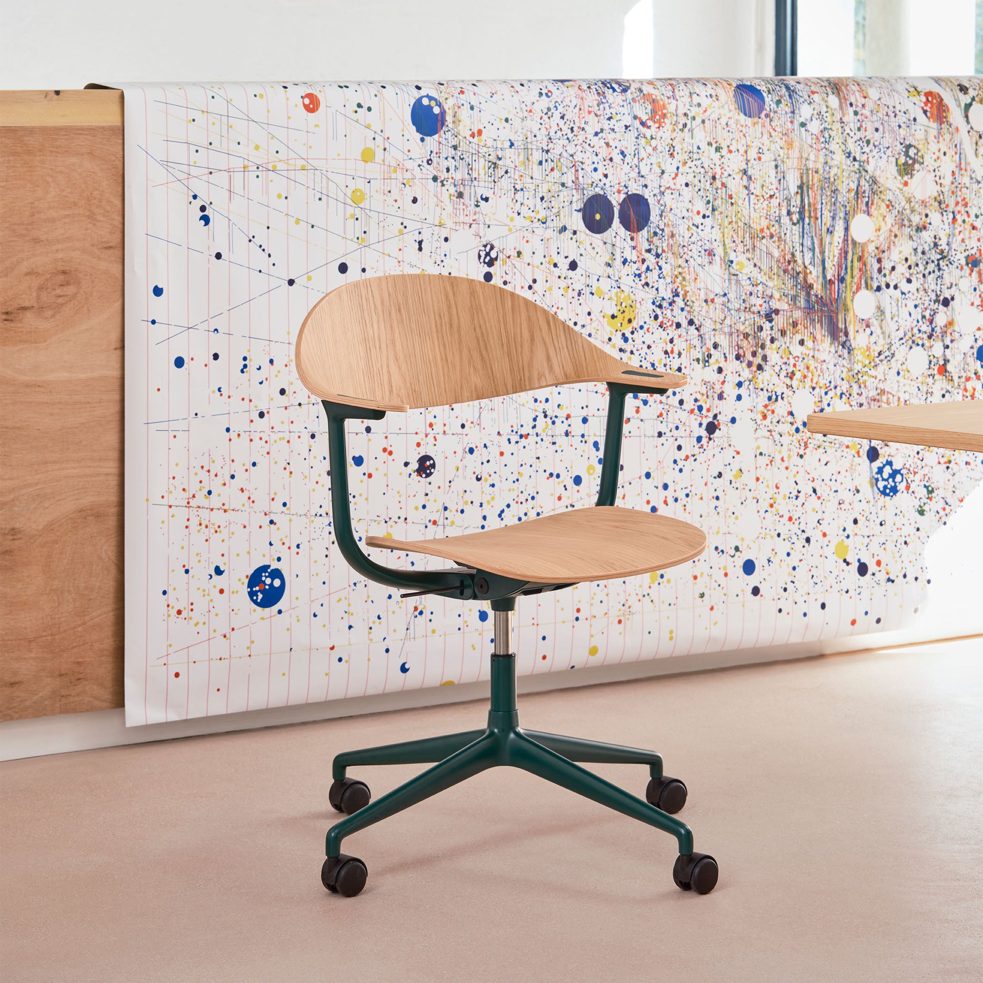 Mynt, scaun de birou pe role cu șezut și spătar de placaj