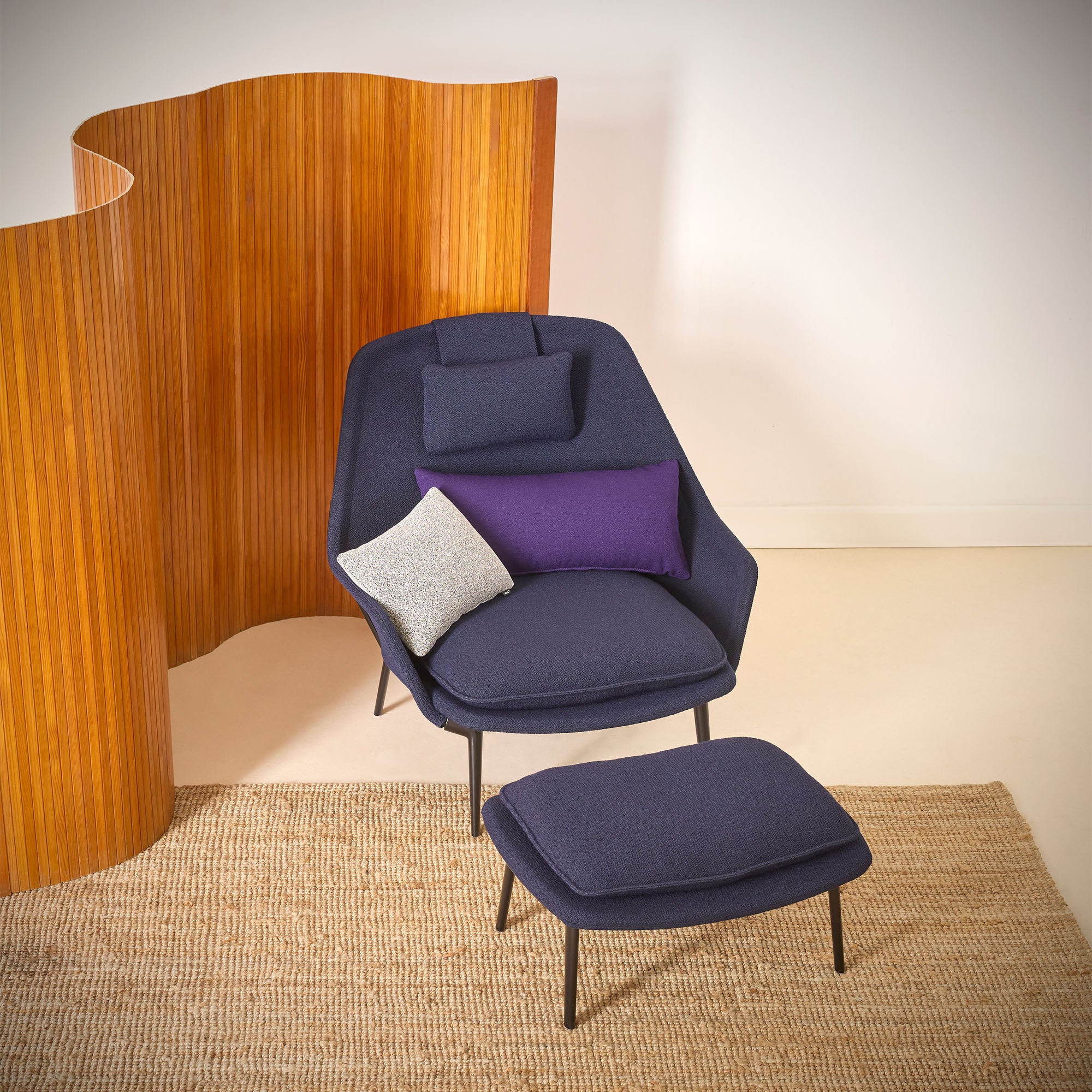 Slow Chair, fotoliu cu otoman bază neagră