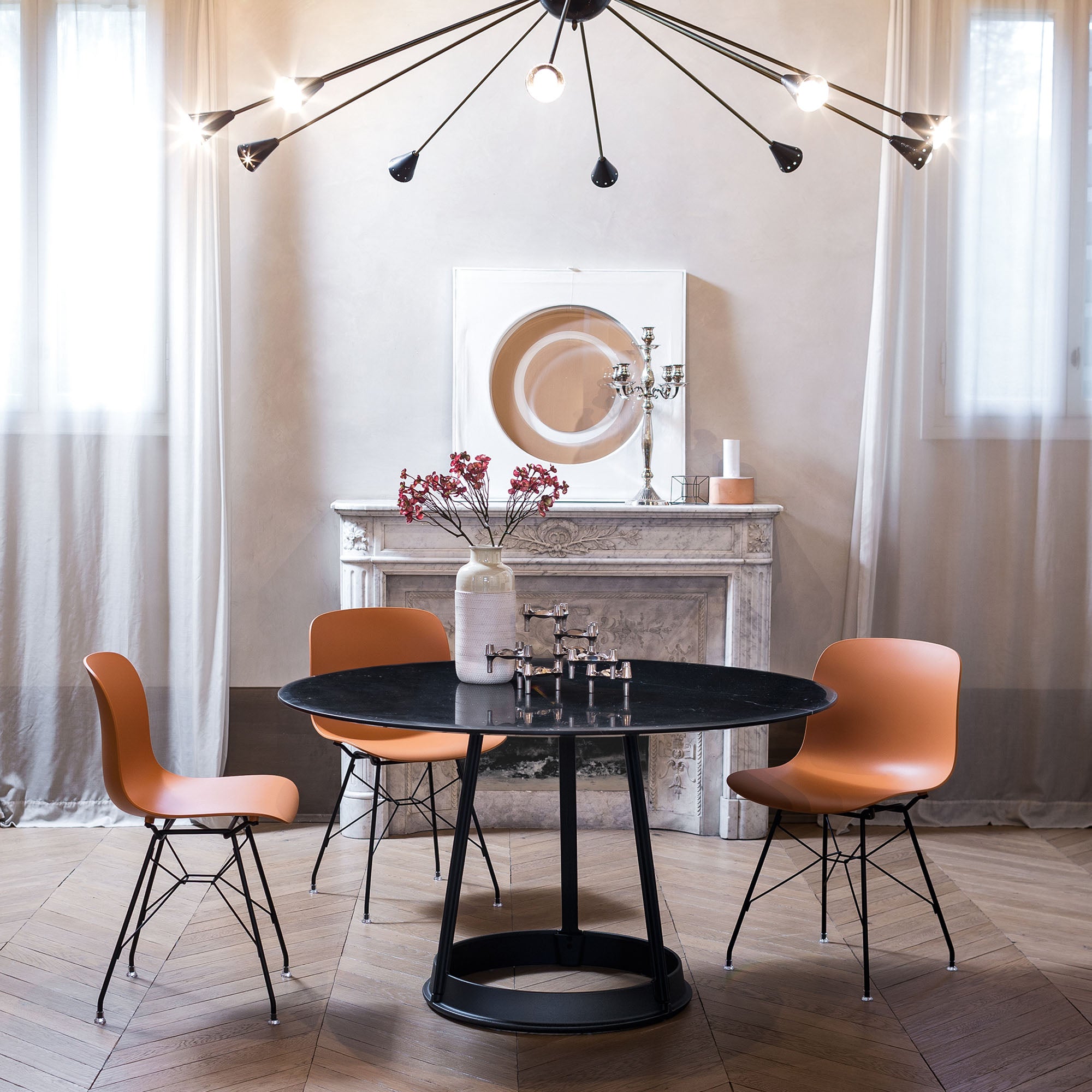 Brut Table, masă dining Ø130 cm