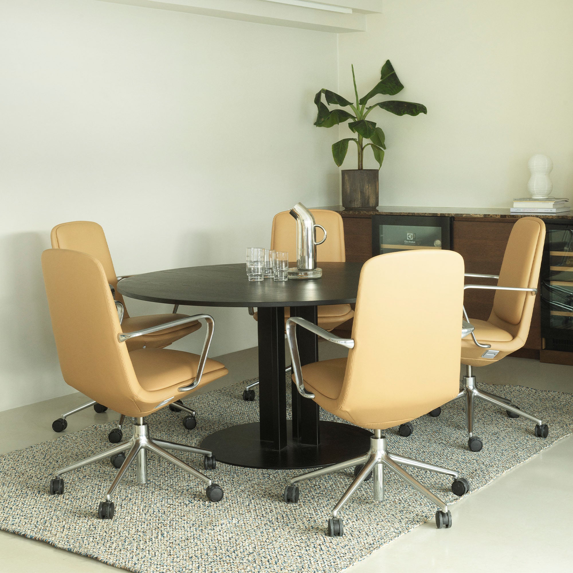 Scala Table, masă dining Ø110 cm