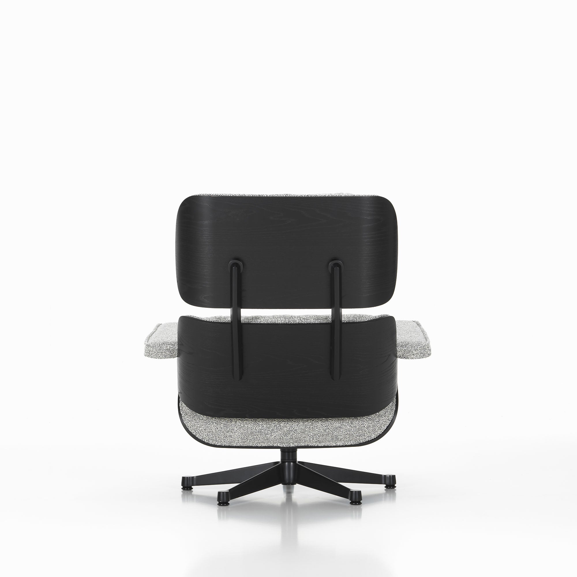 Eames Lounge Chair cu Otoman, lemn de castan vopsit negru și bază neagră