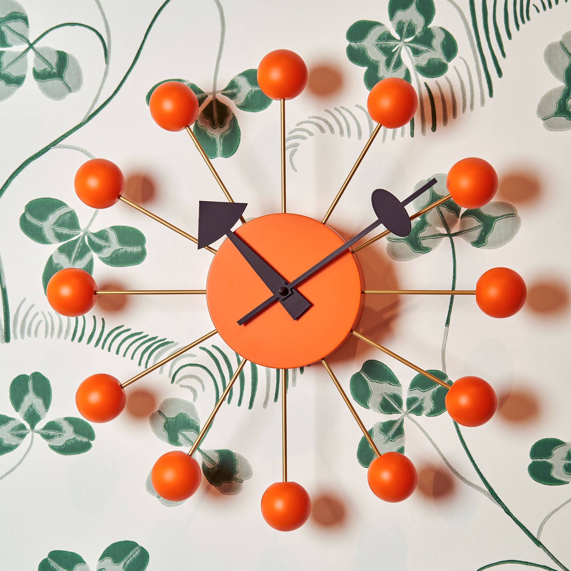 Ball clock ceas de perete