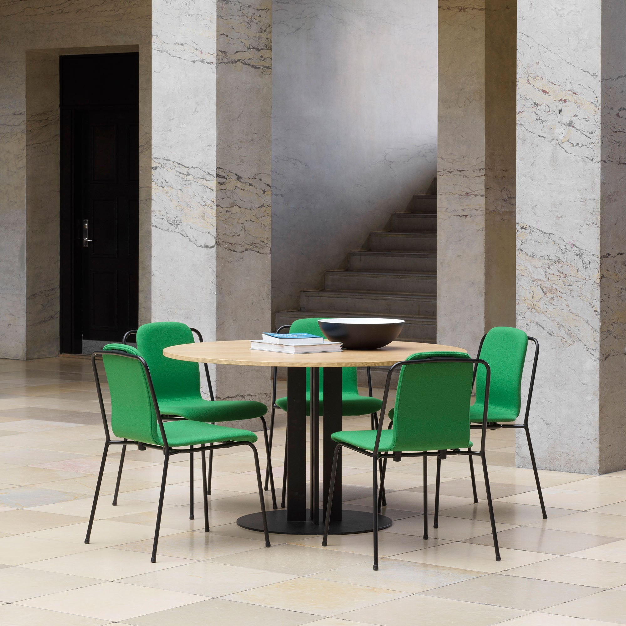 Scala Table, masă dining Ø130 cm