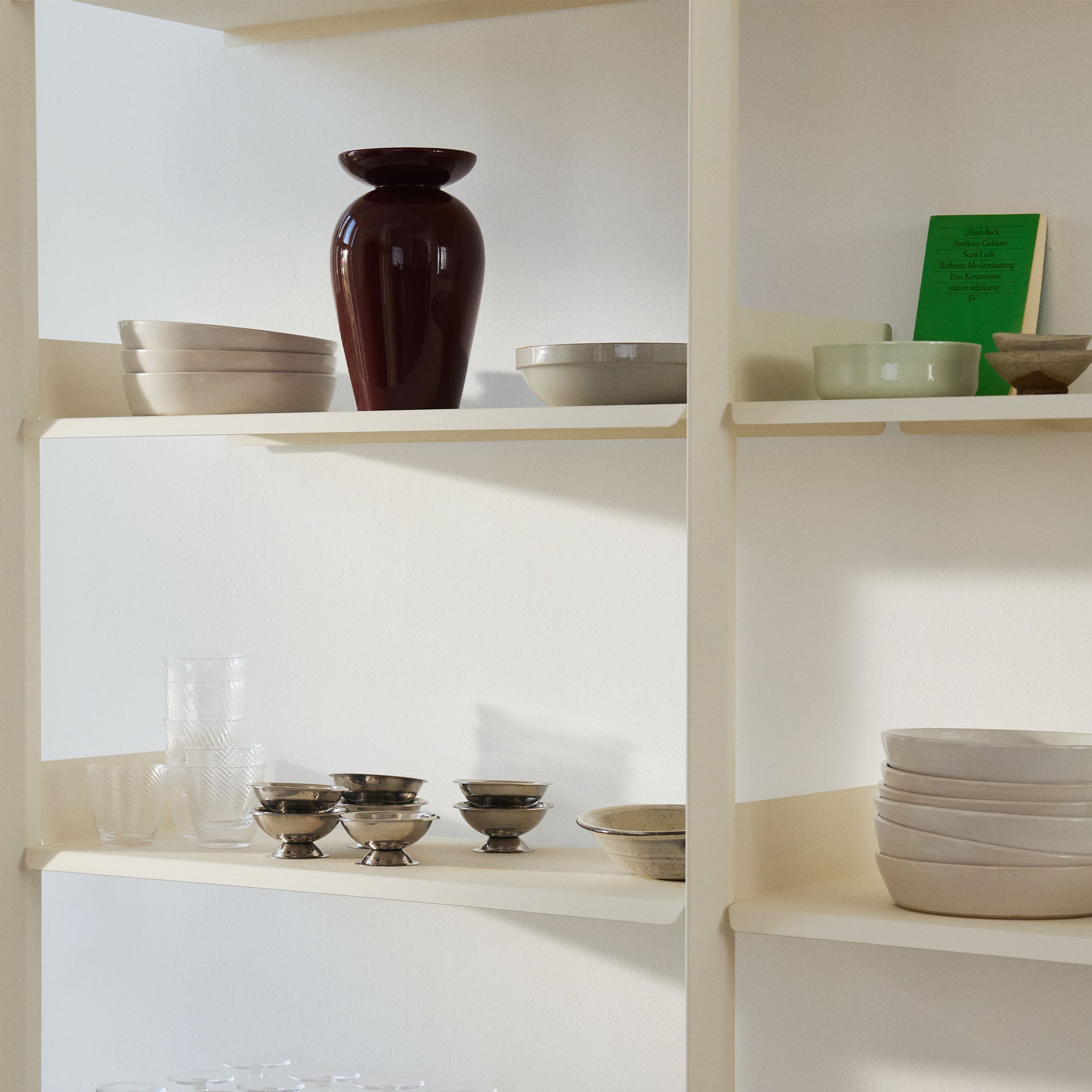 JH47 Momento Vase