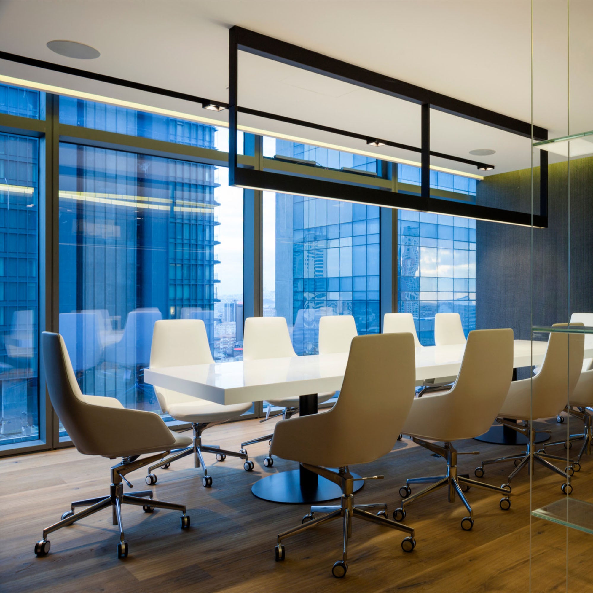 Aston 1927, scaun de birou