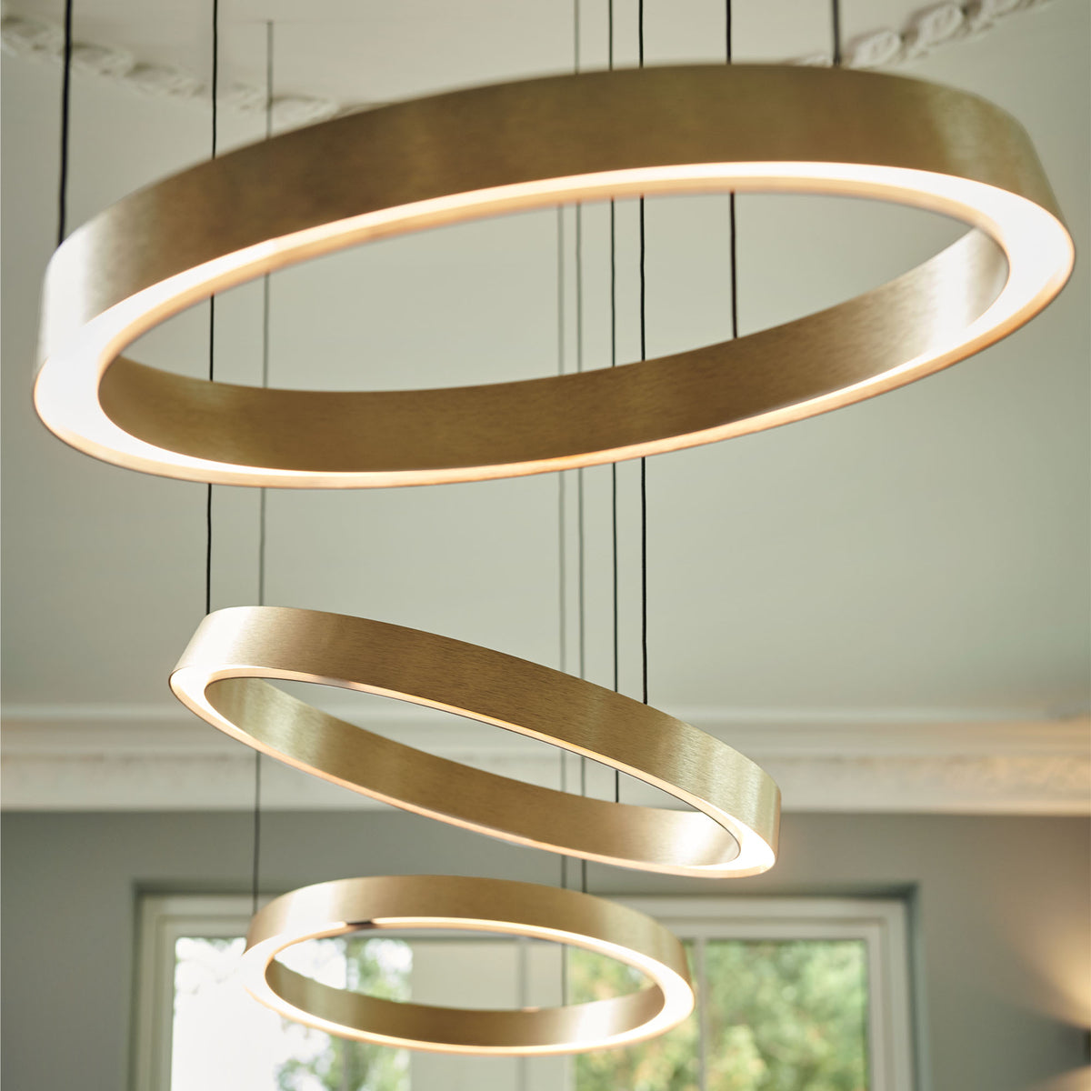 Edge Round, lampă suspendată Ø50 cm