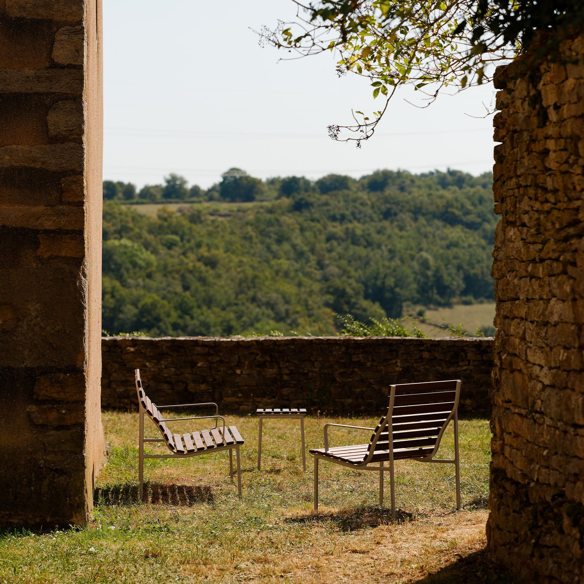 Traverse Lounge Armchair, fotoliu de exterior cu cotiere