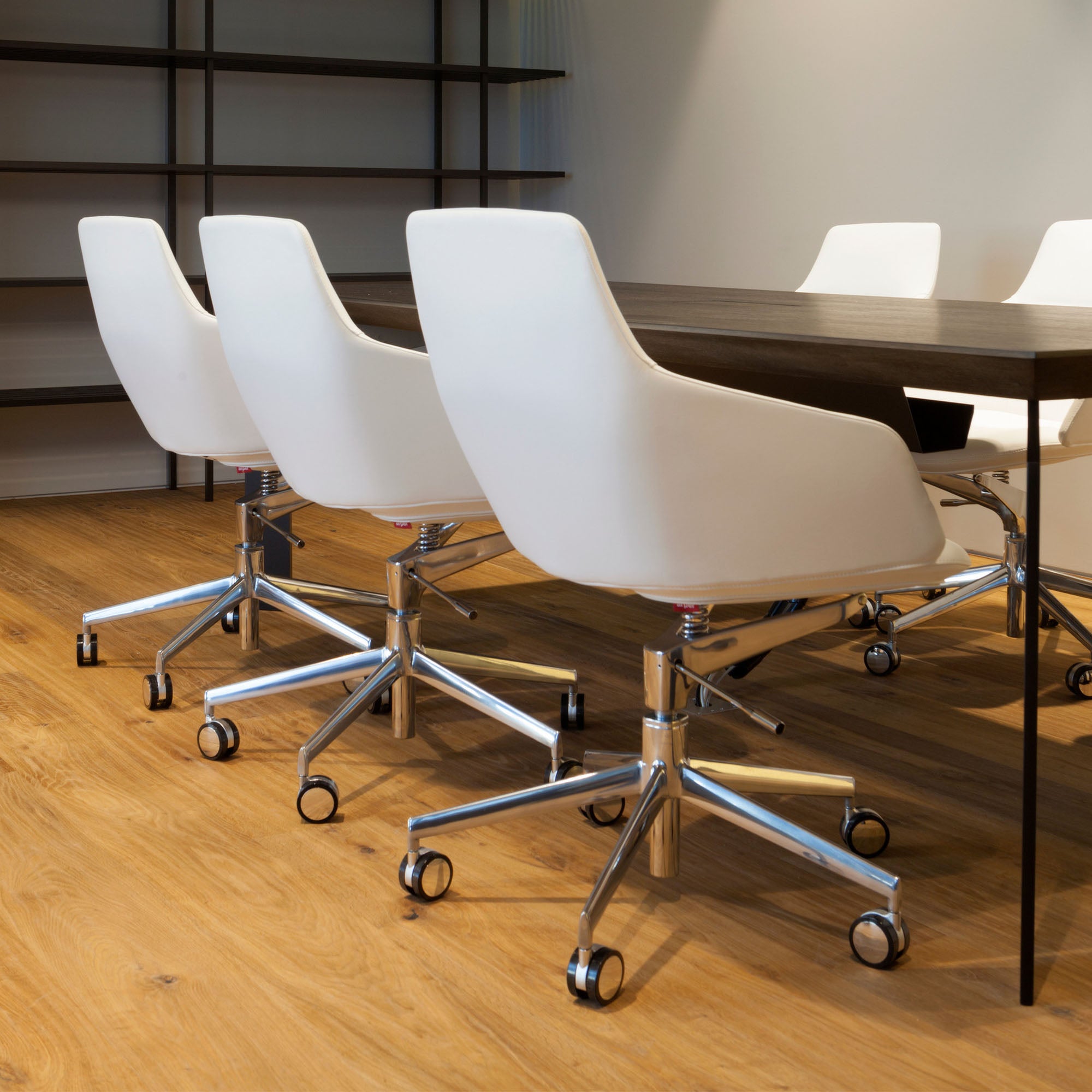 Aston 1927, scaun de birou