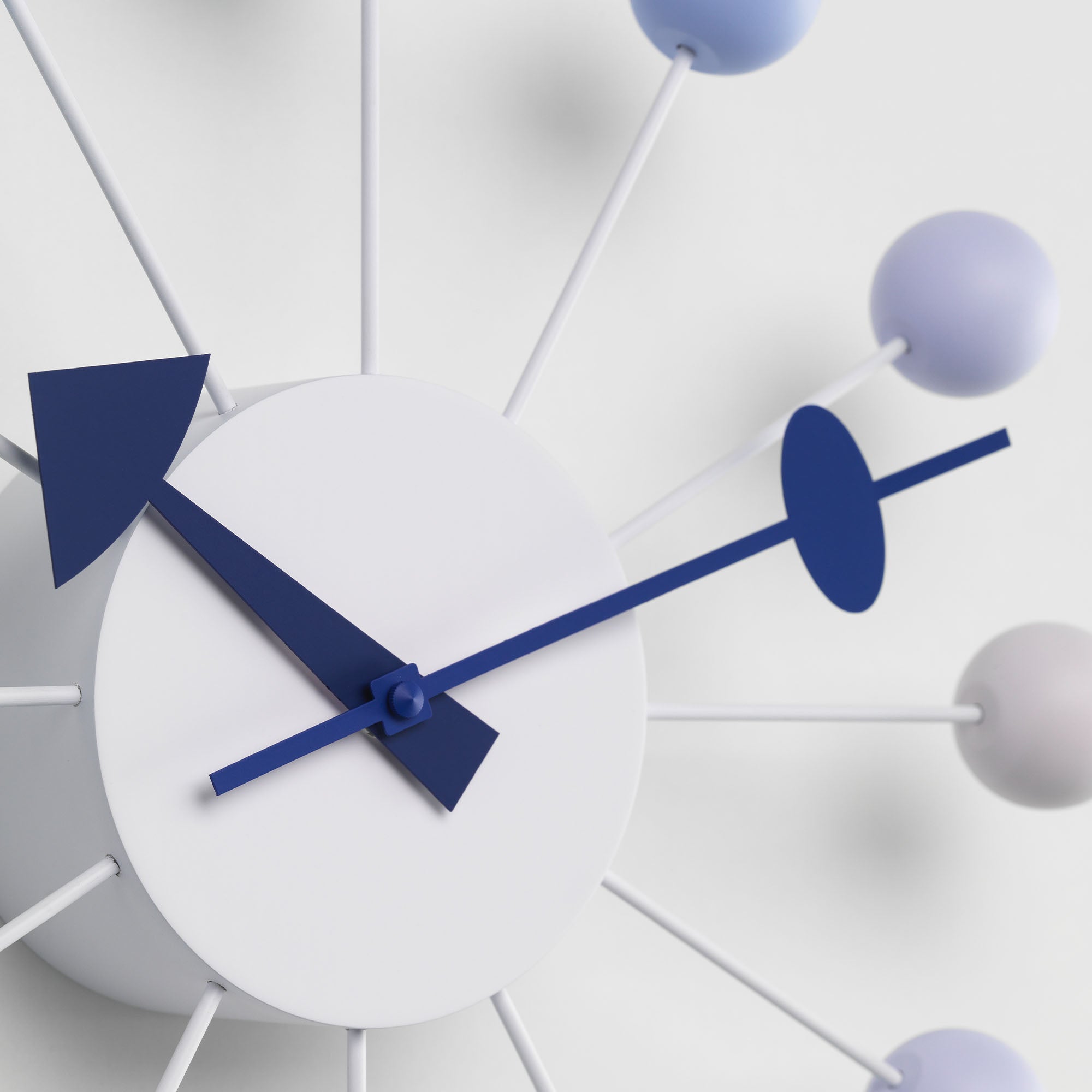 Ball Clock Dawn ediție limitată, ceas de perete