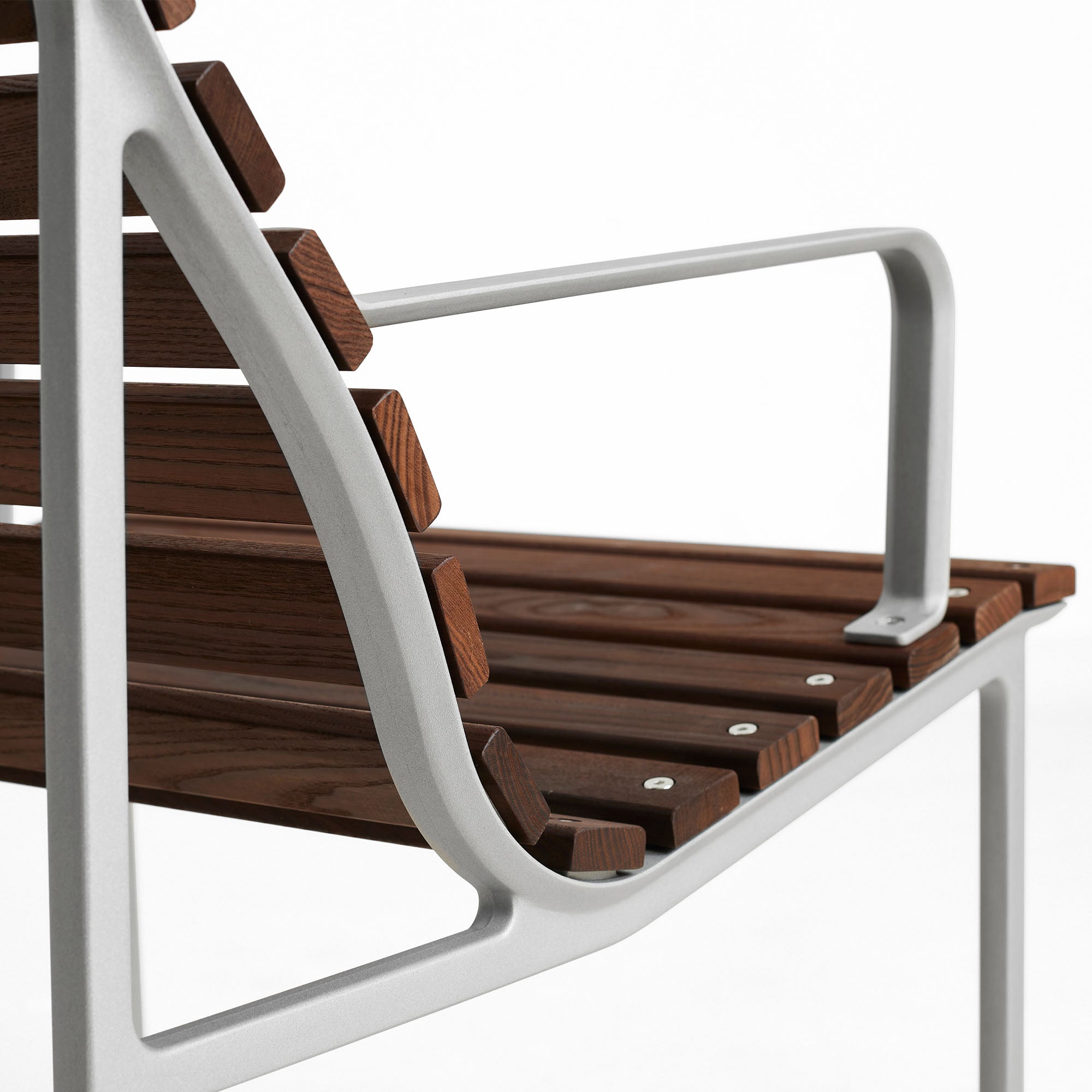 Traverse Lounge Armchair, fotoliu de exterior cu cotiere
