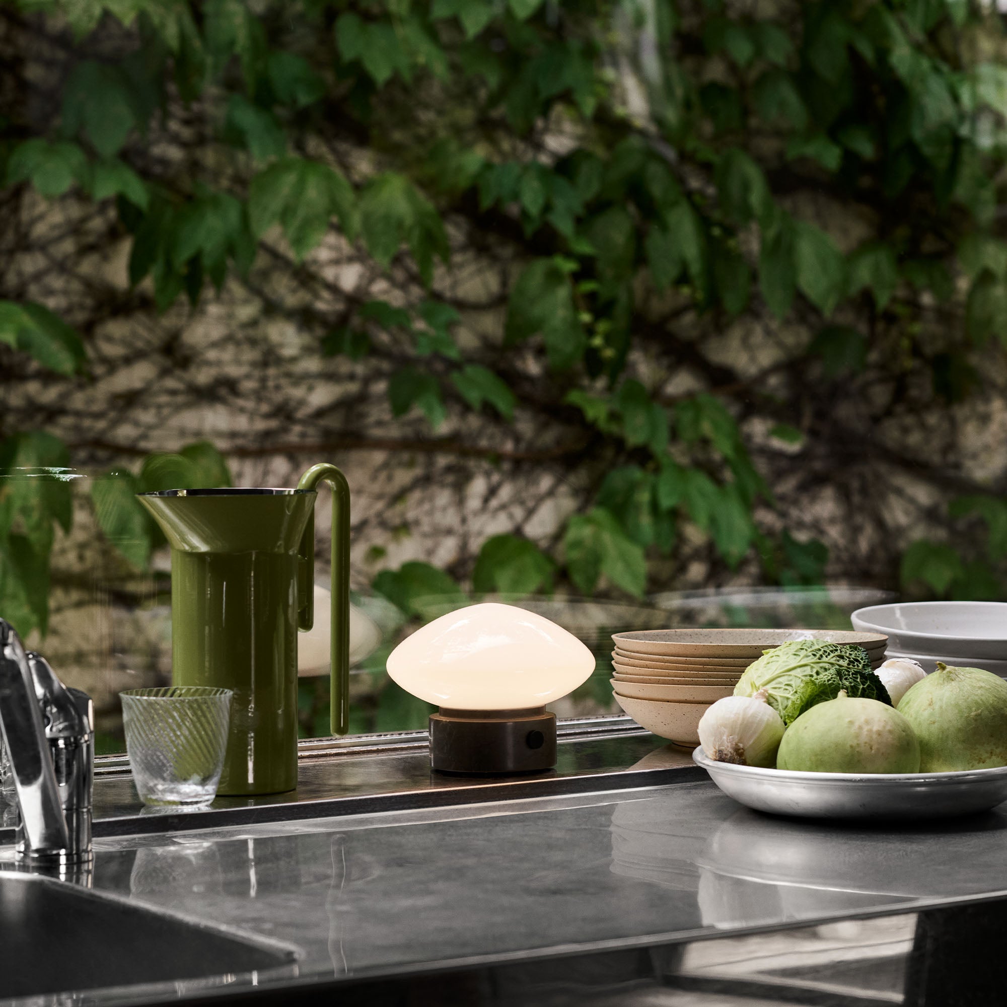 Momento JH38 Jug, carafă metalică