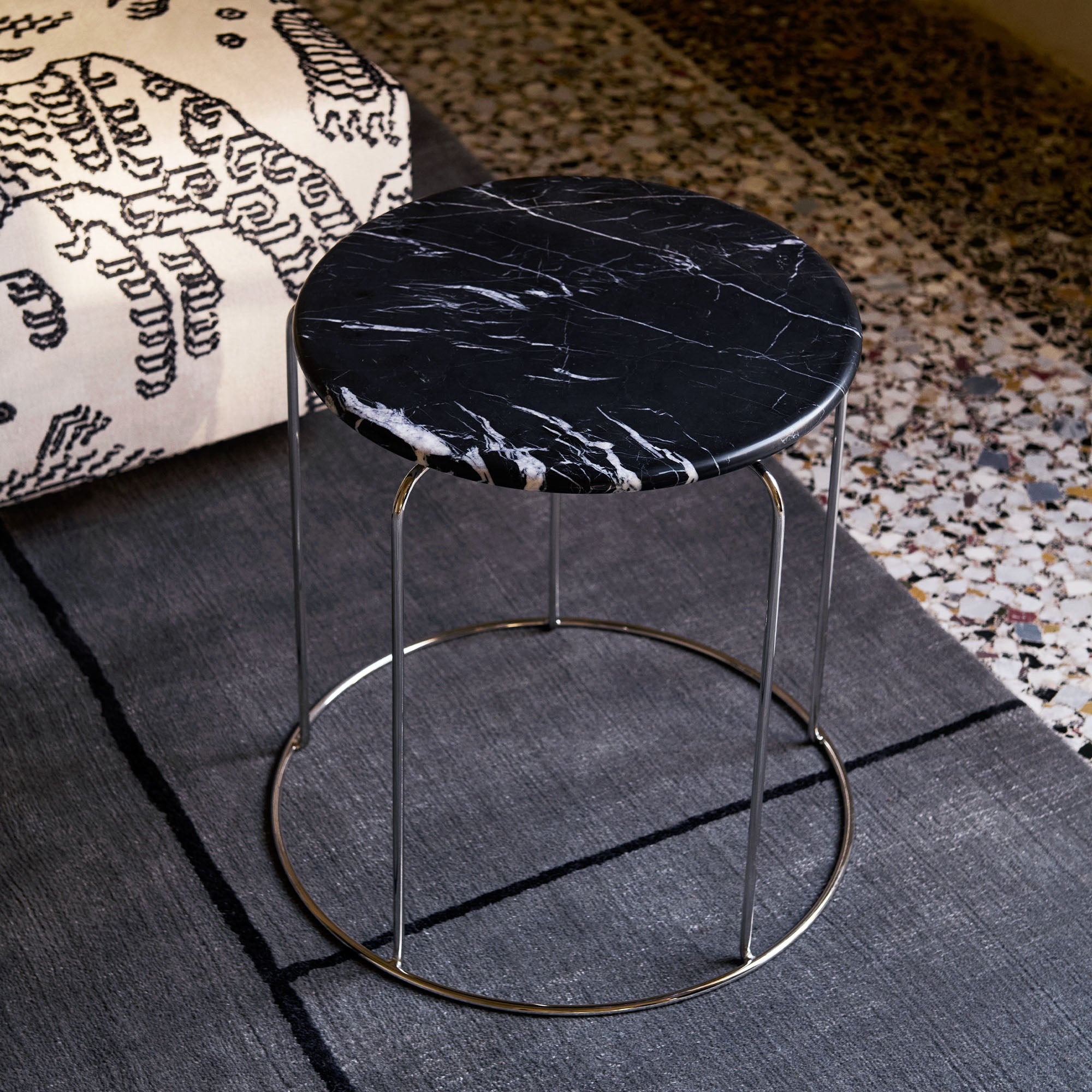 Wire stool, blat din marmură