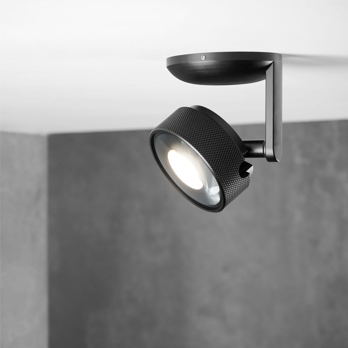 Cosmo C1, lampă flexibilă de tavan