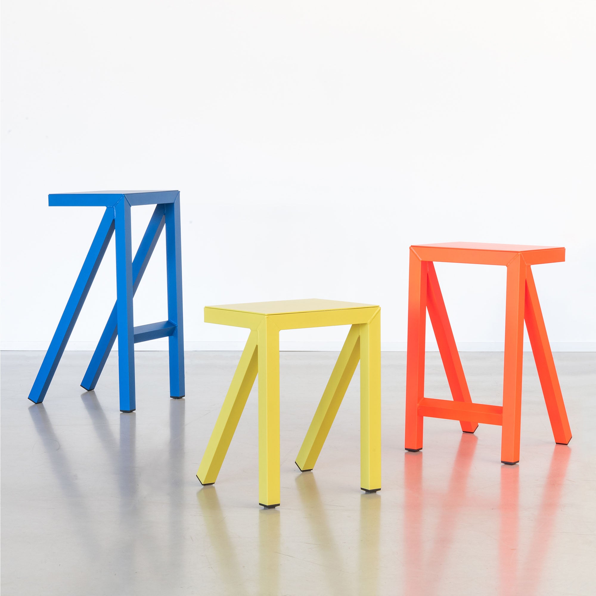 Bureaurama Stool, scaun de bar exterior H62 cm