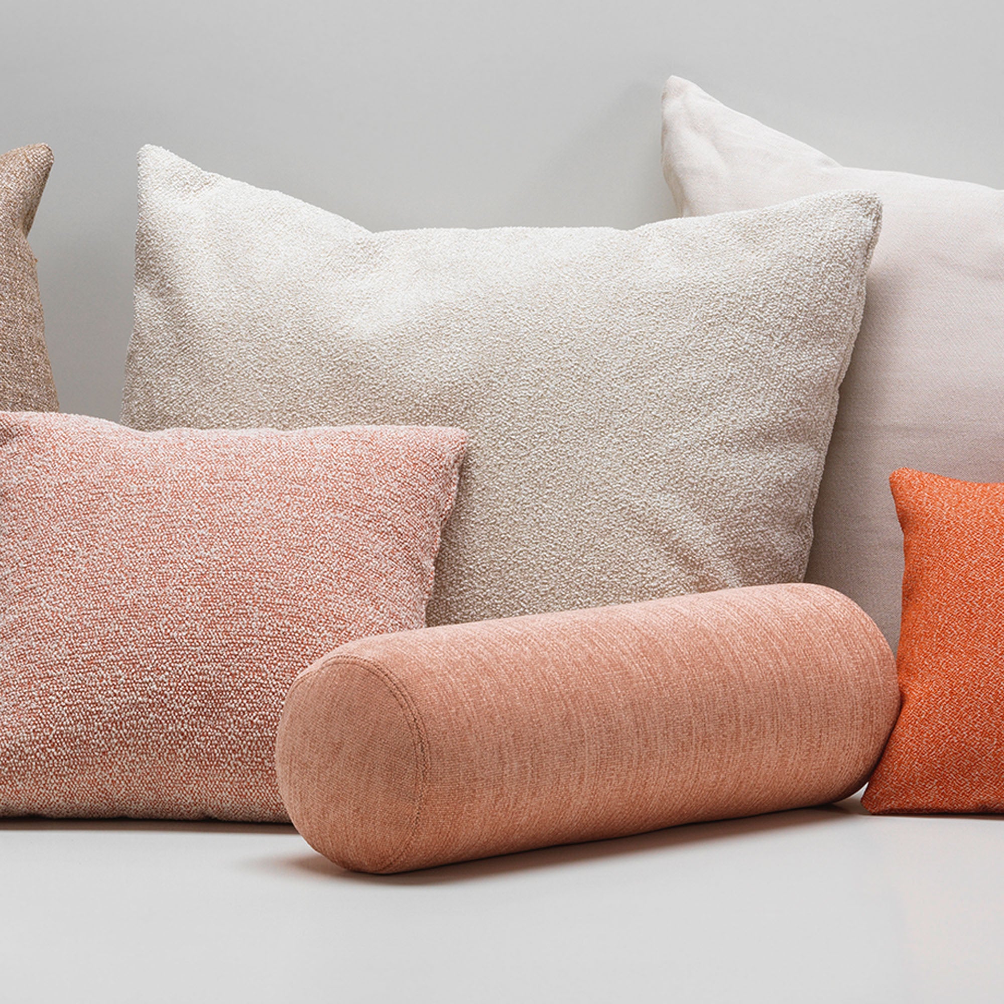 Vitra Cushions, pernă 54xØ16 cm