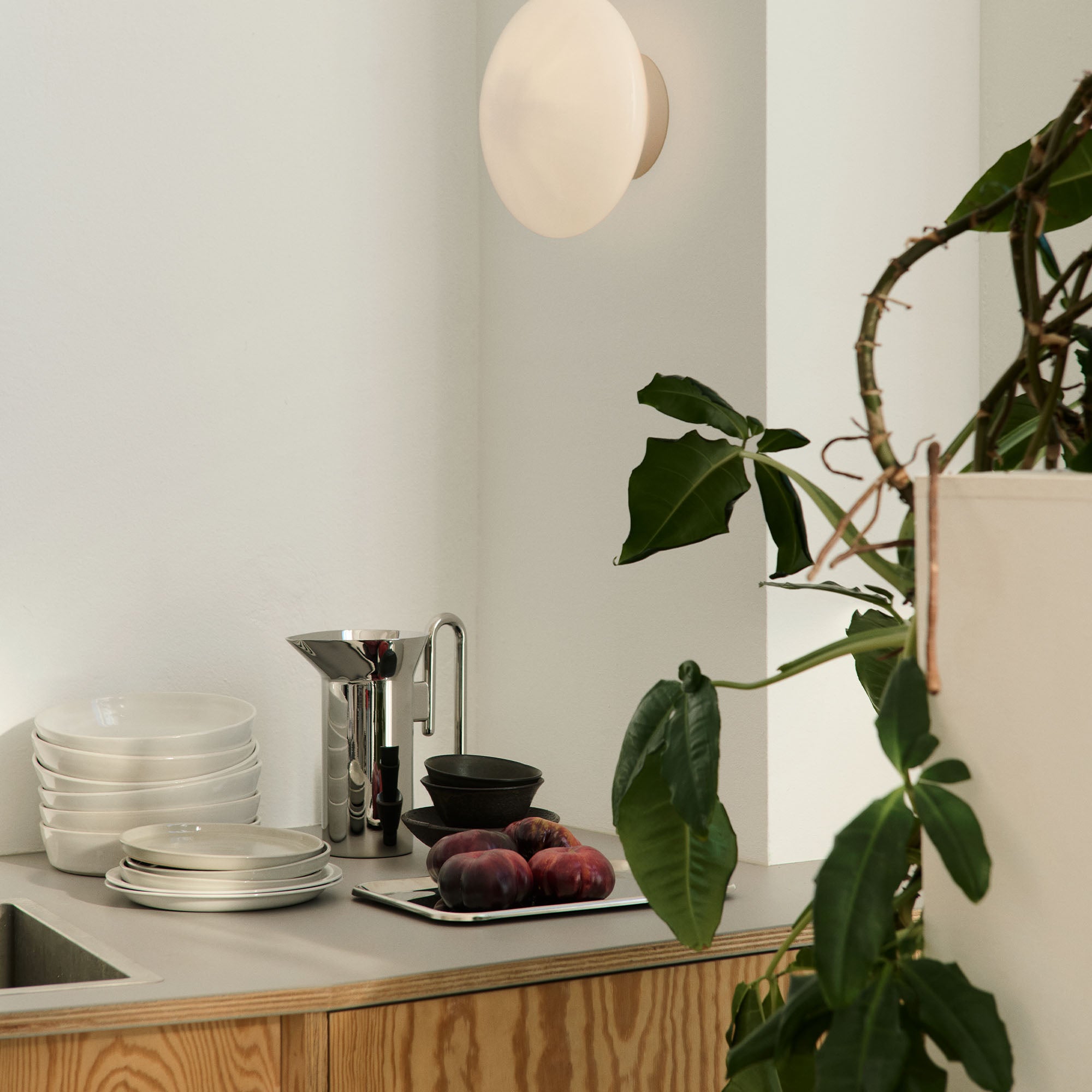 Momento JH38 Jug, carafă metalică