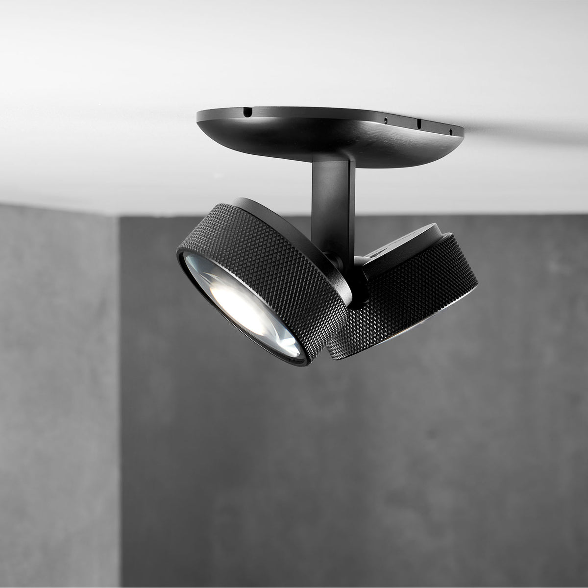 Cosmo C2, lampă flexibilă de tavan