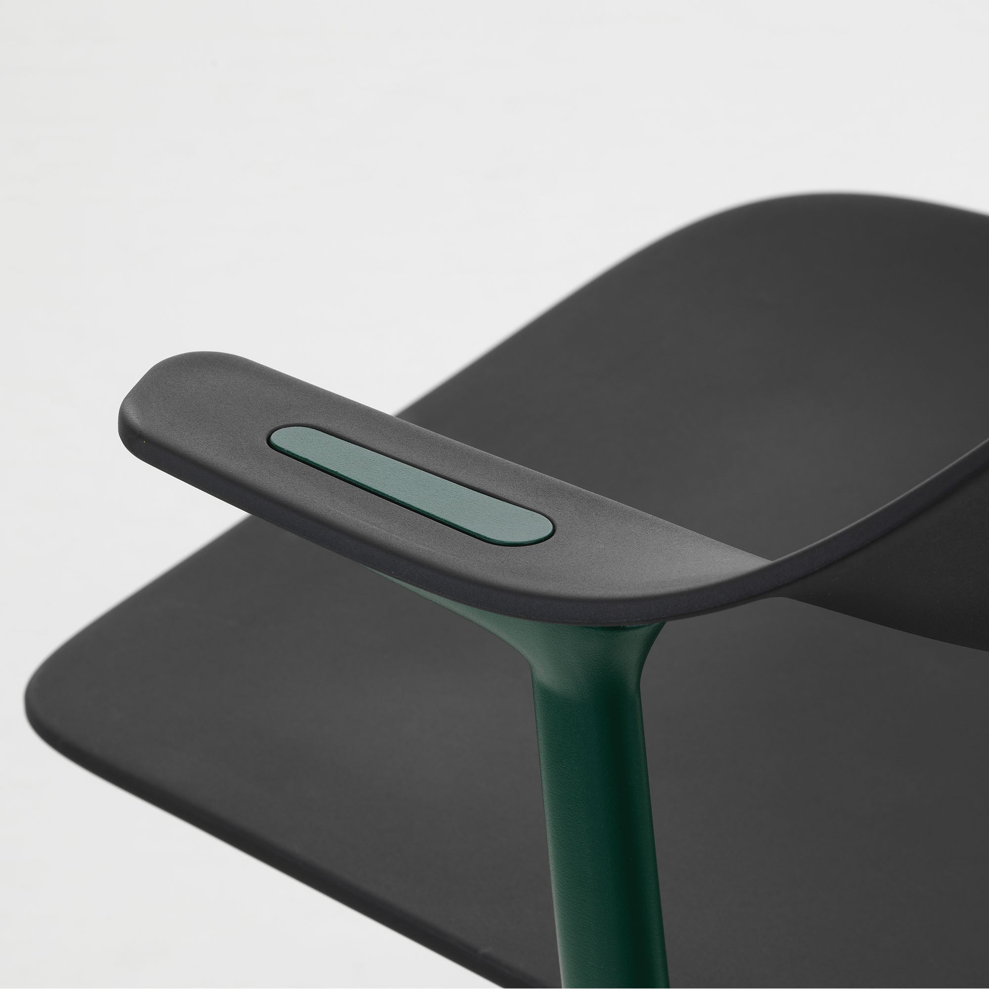 Mynt, scaun de birou cu șezut și spătar de plastic