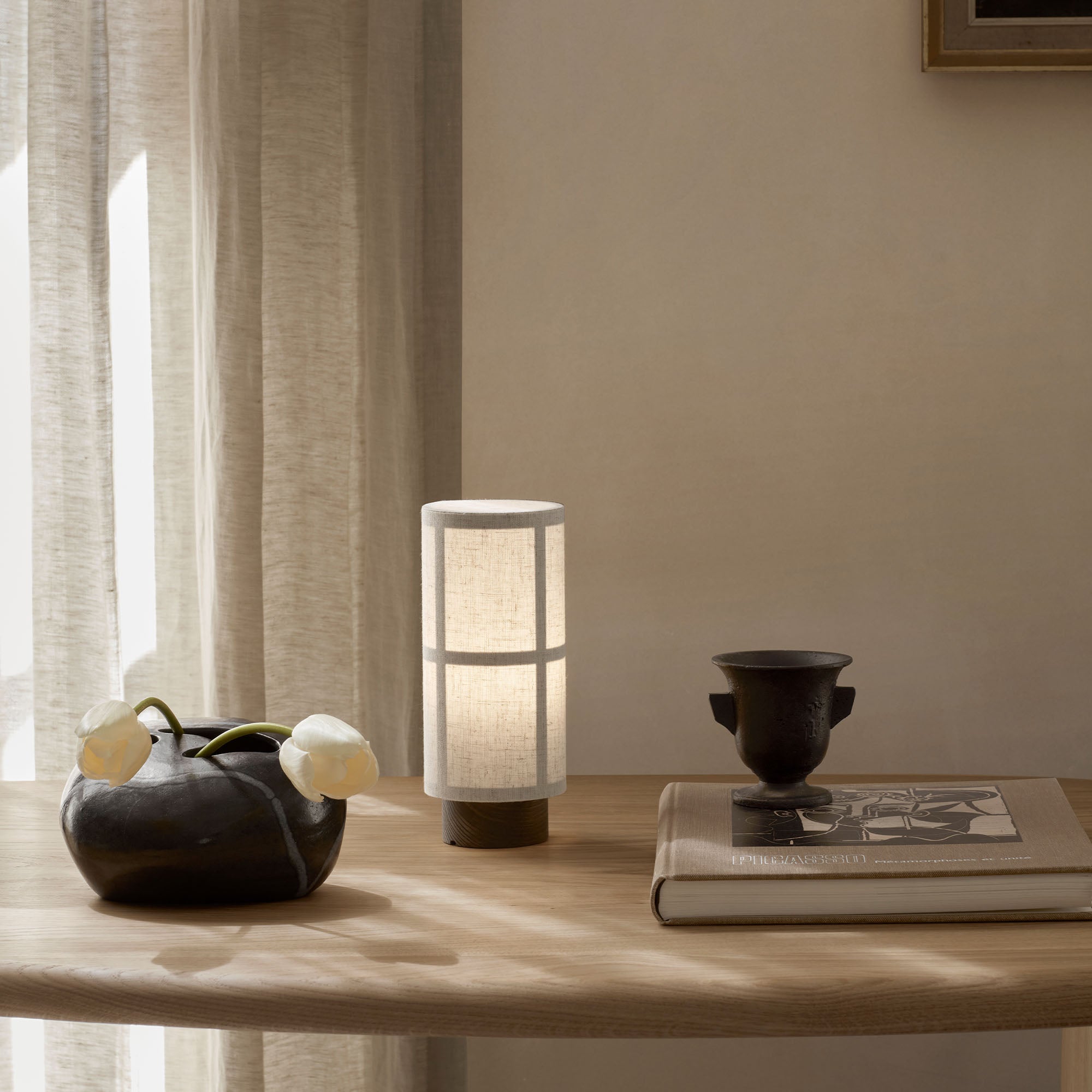 Hashira Table Lamp, lampă portabilă