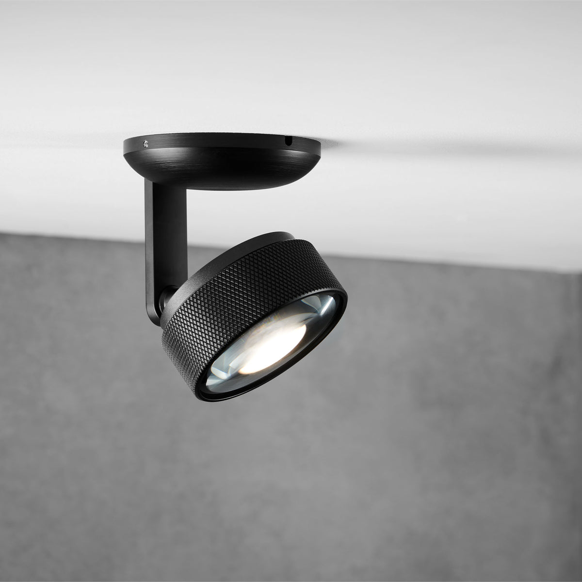 Cosmo C1, lampă flexibilă de tavan