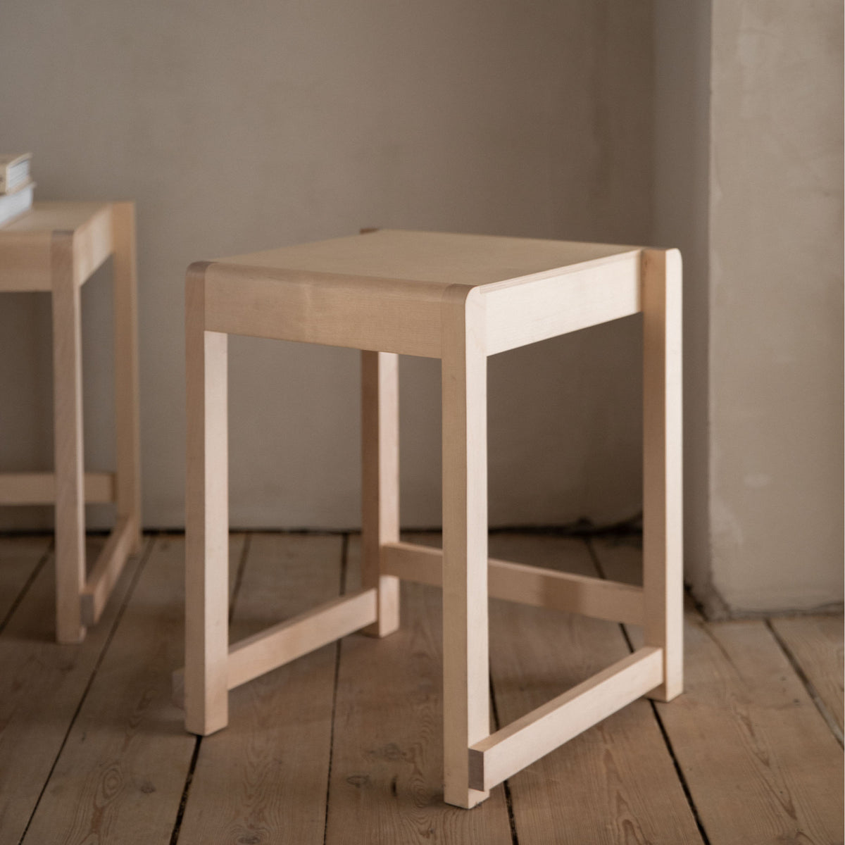 Low Stool 01, taburet din lemn