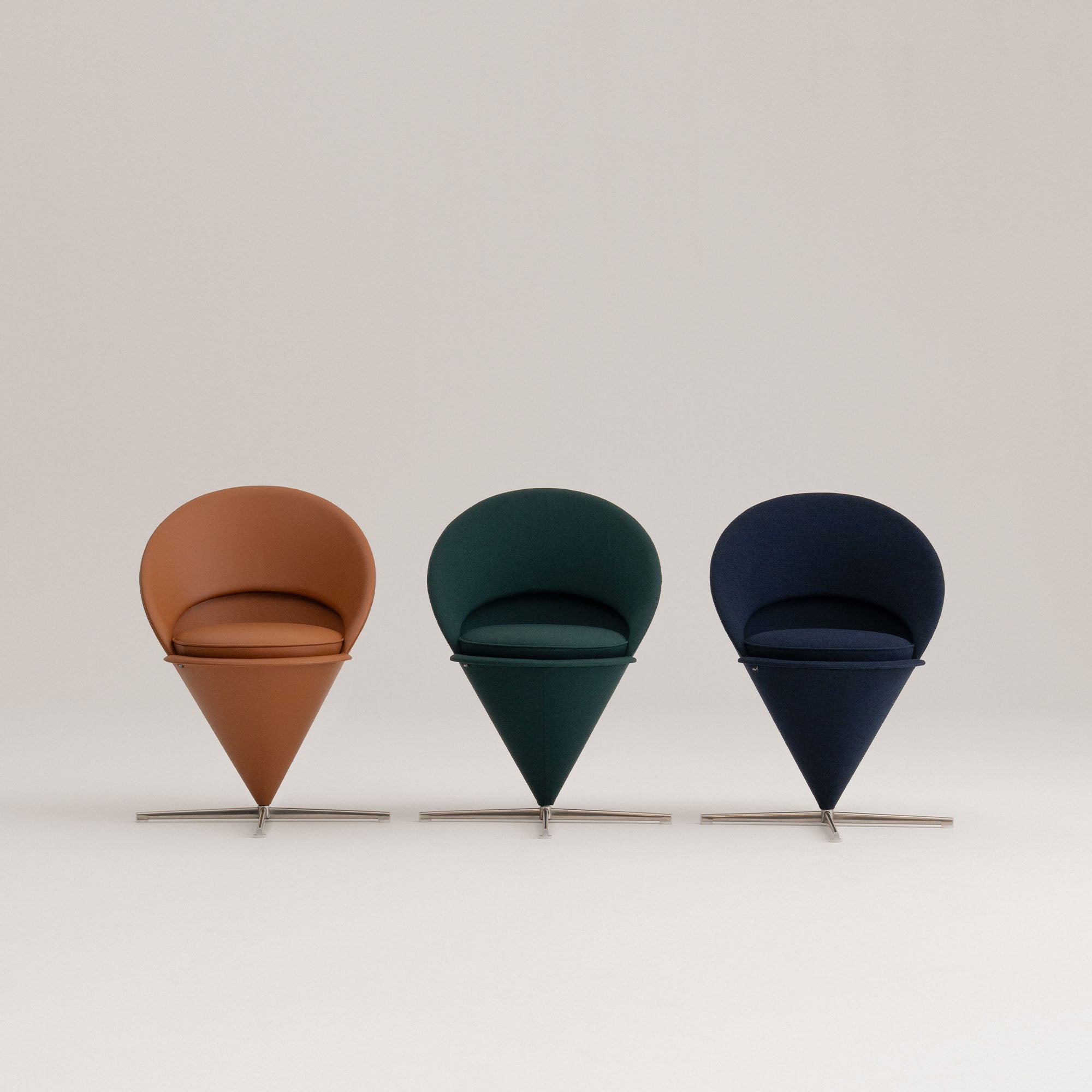 Cone Chair fotoliu