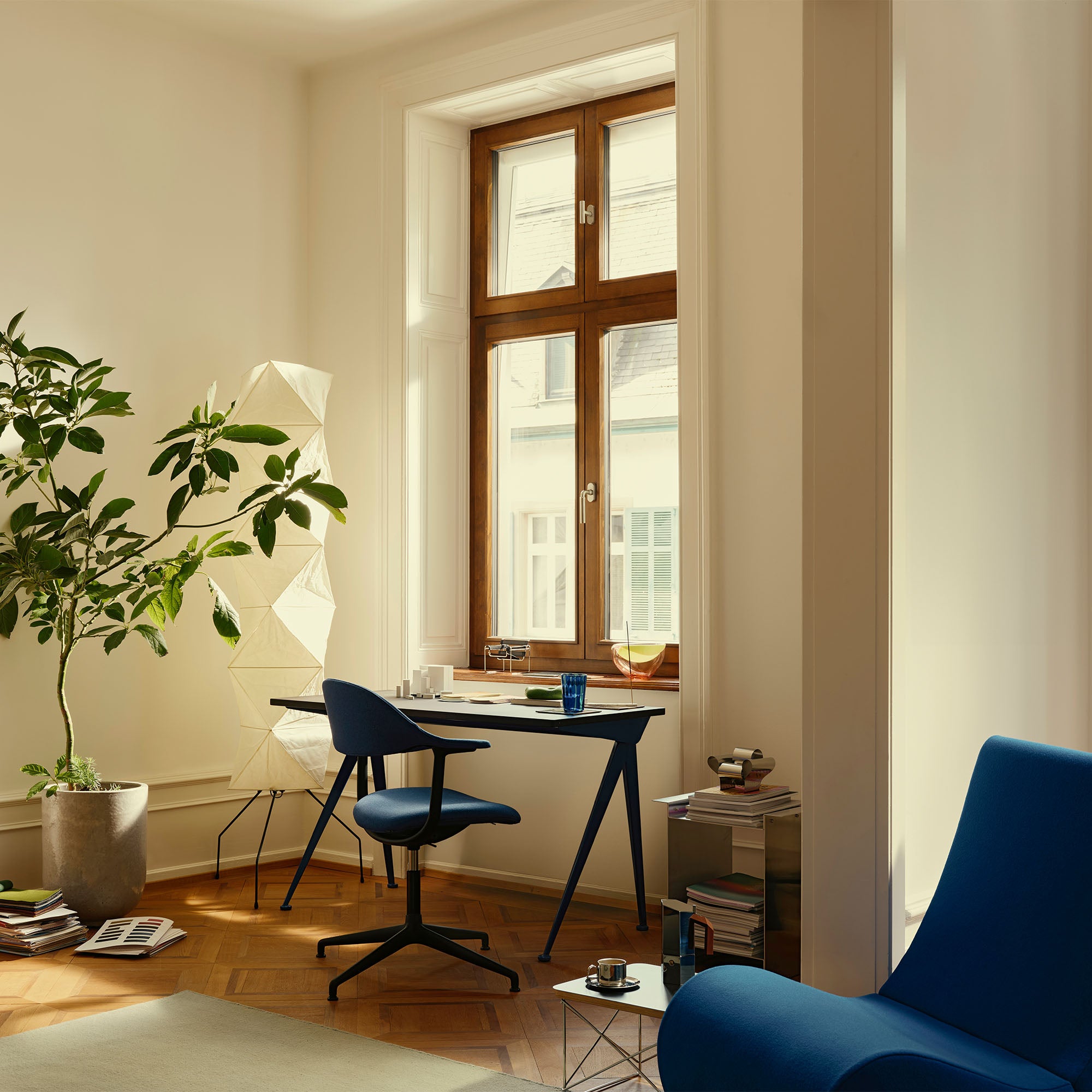 Mynt, scaun de birou cu șezut și spătar tapițat