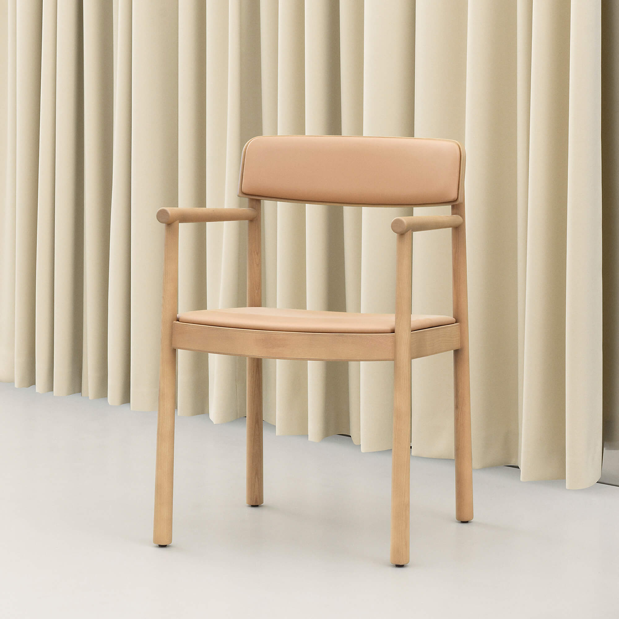 Timb Armchair, scaun de dining cu cotiere tapițat