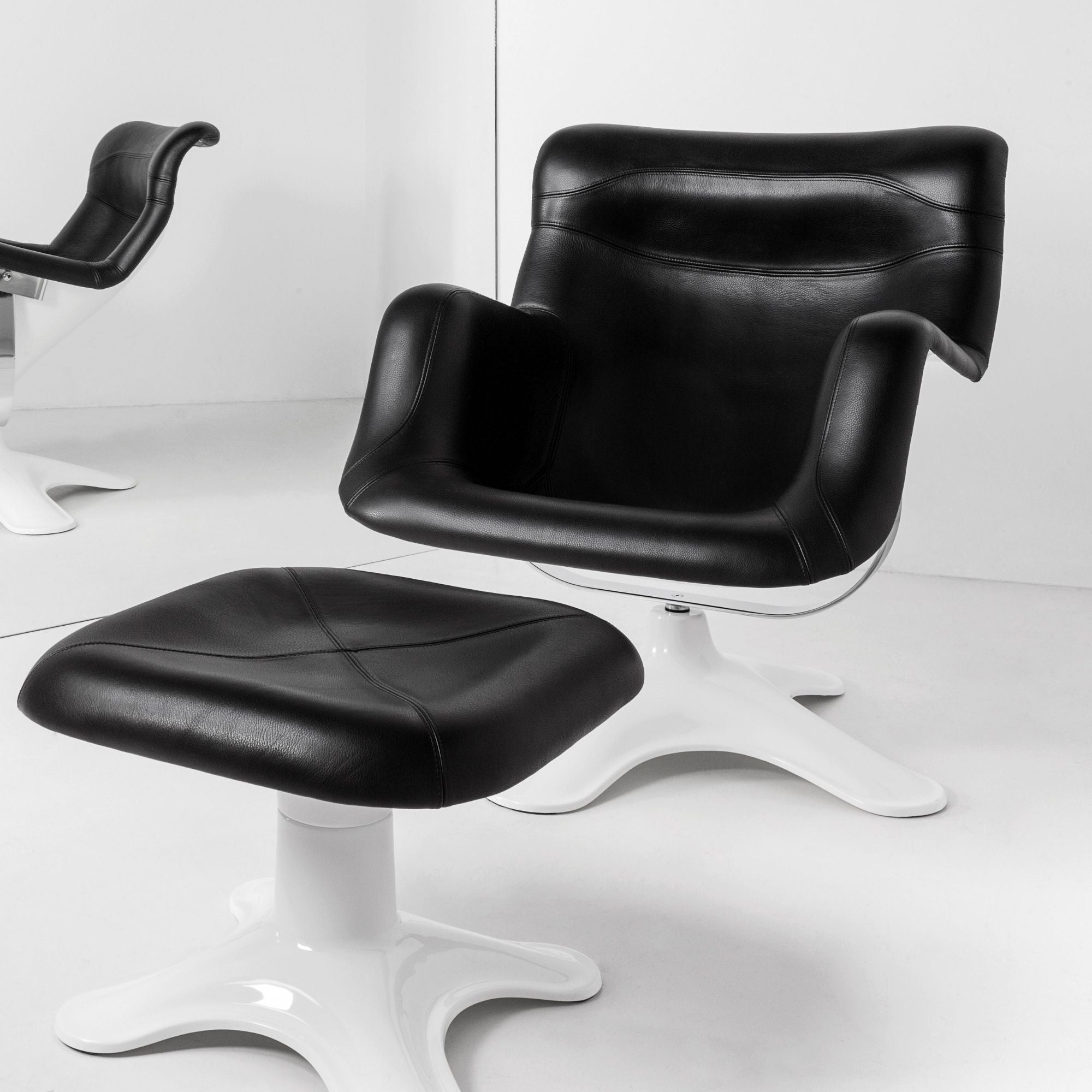 Karuselli, lounge chair cu otoman