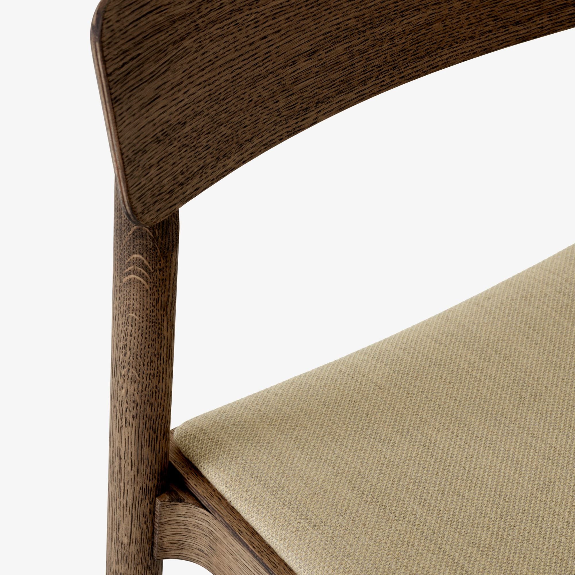 Betty TK3 scaun de dining tapițat