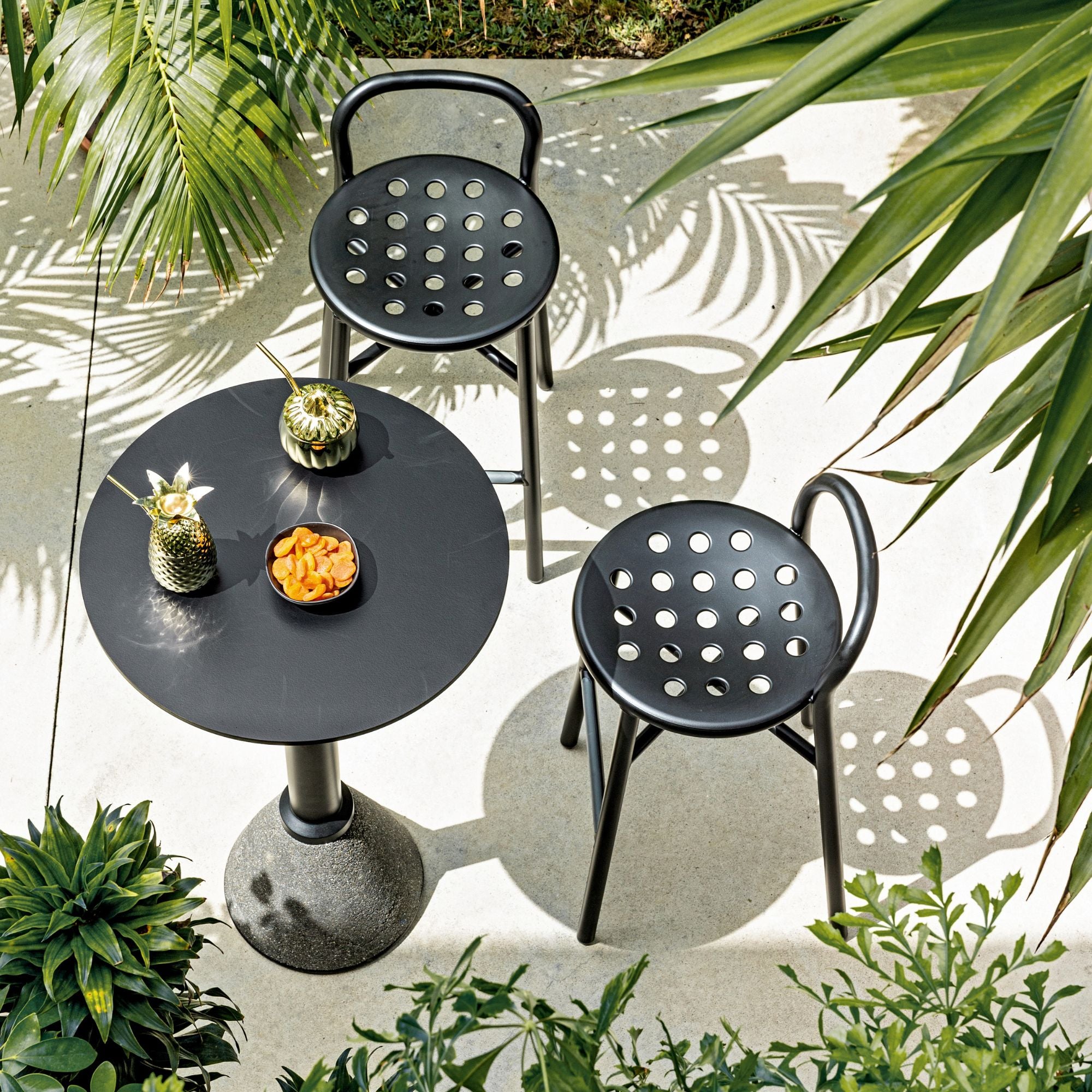 Pipe Stool, scaun de bar cu șezut perforat H67 cm