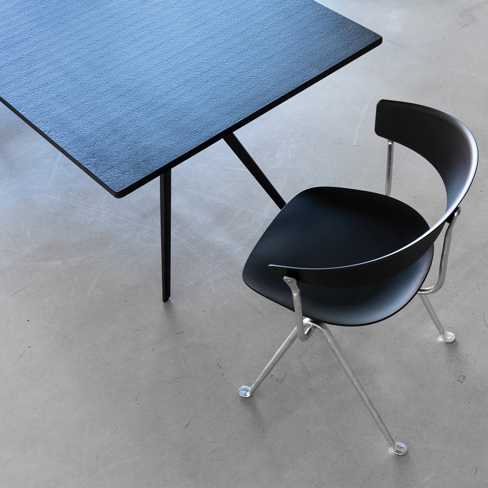 Officina Plastic Chair, scaun din plastic