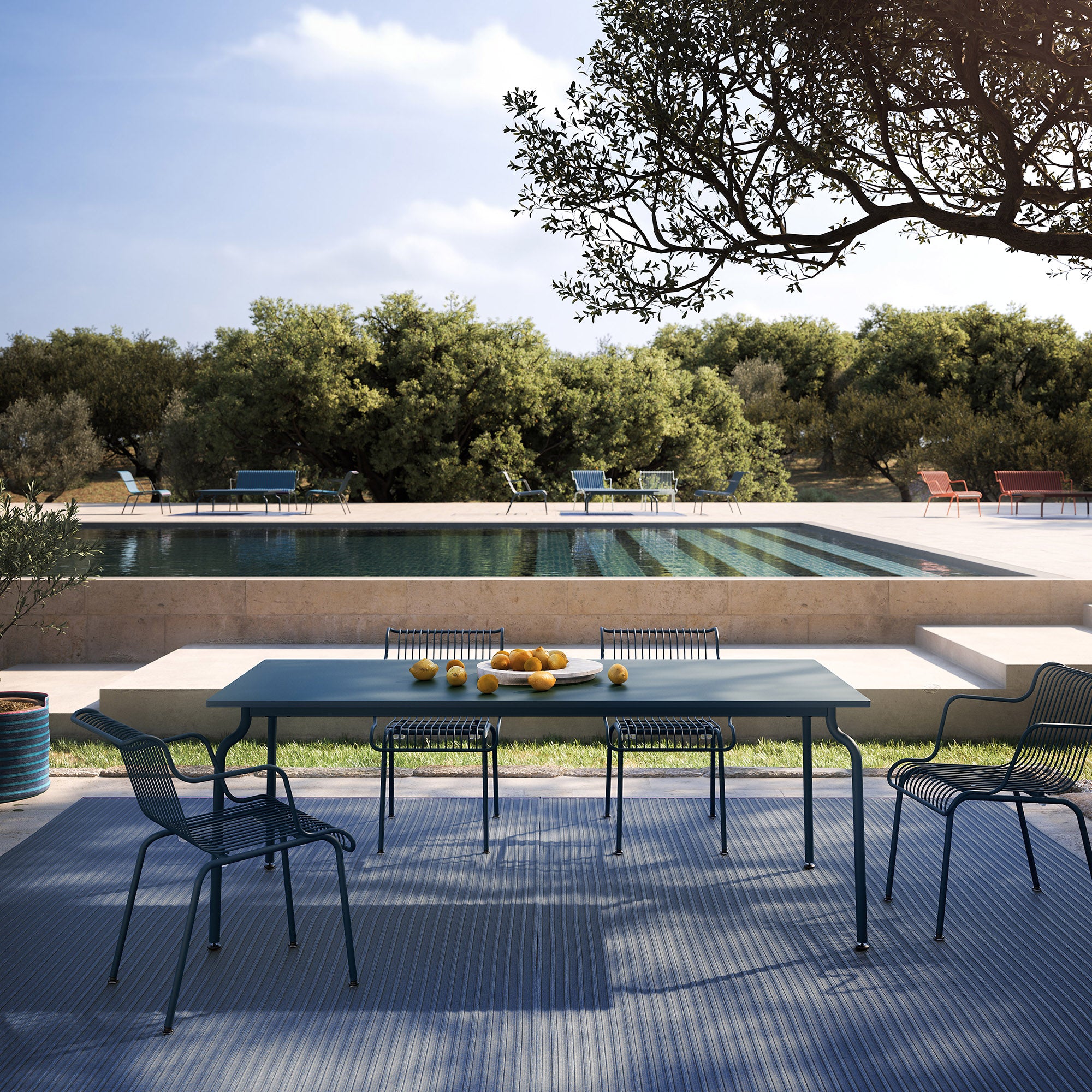 South Armchair, scaun cu cotiere