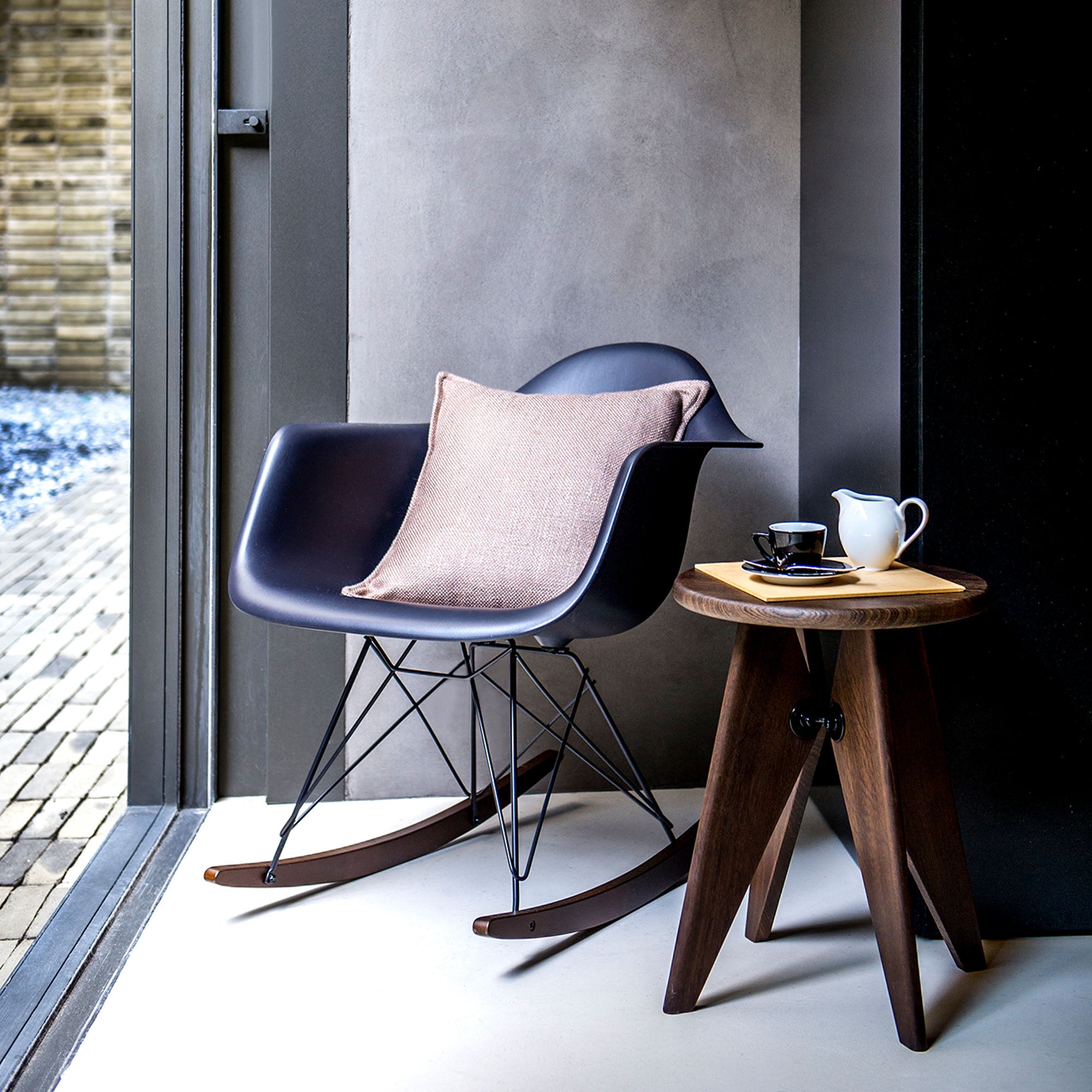 Eames Plastic RE RAR scaun cu balansoar