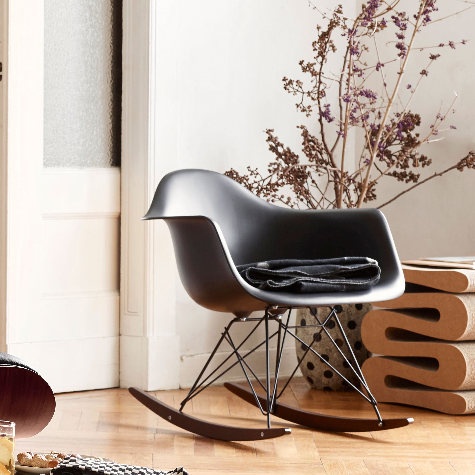 Eames Plastic RE RAR scaun cu balansoar