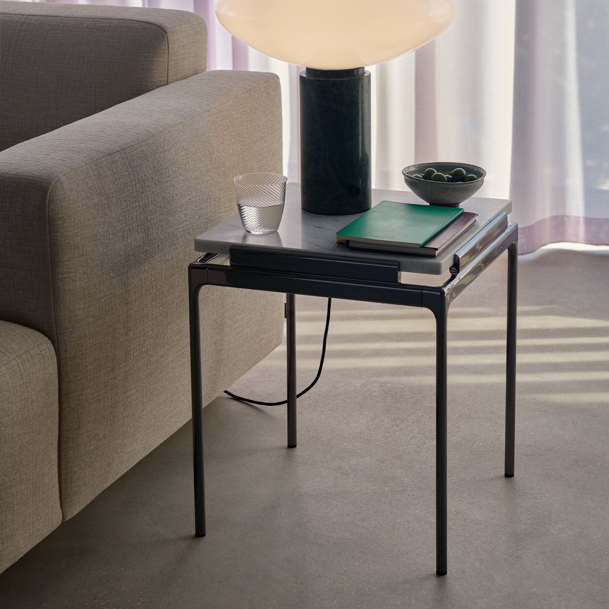 Sett LN11, măsuță