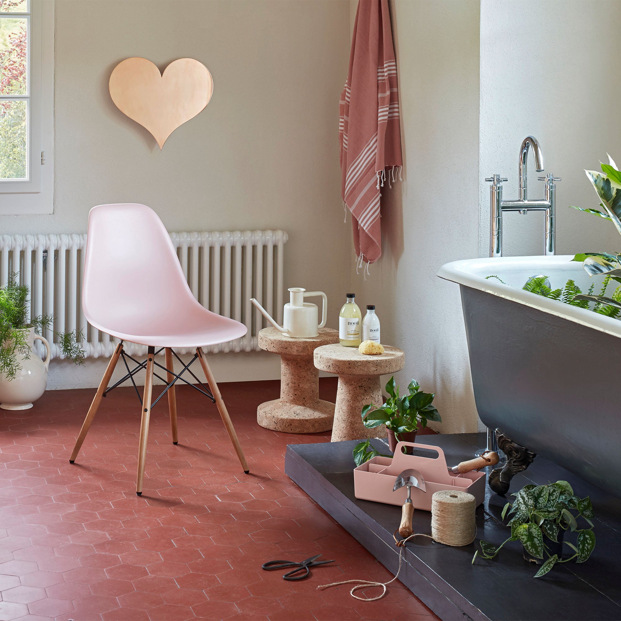 Eames Plastic RE DSW scaun cu picioare arțar închis