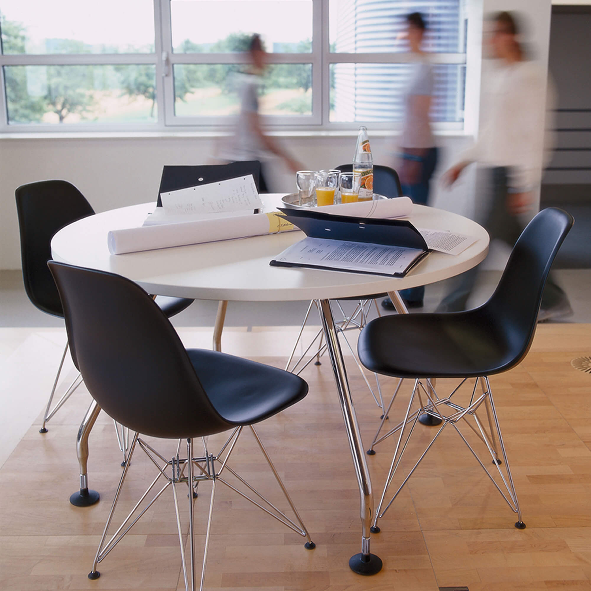 Eames Plastic RE DSR scaun cu baza cromată