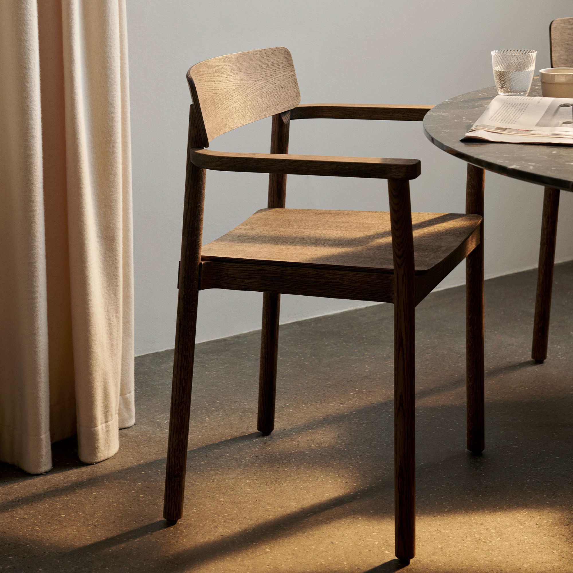 Betty TK10 scaun de dining cu cotiere