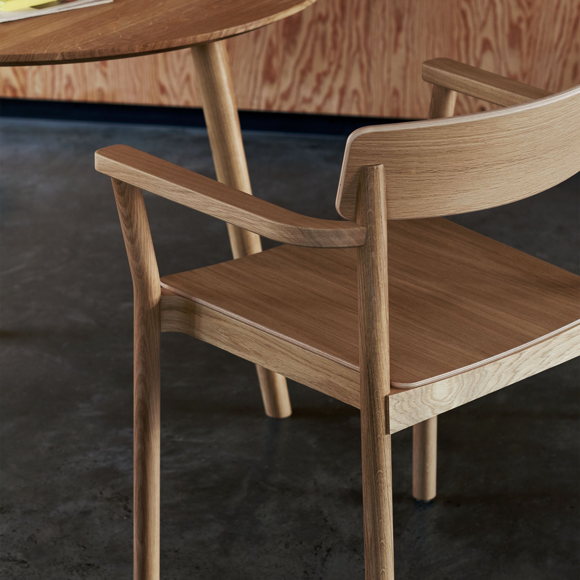 Betty TK10 scaun de dining cu cotiere