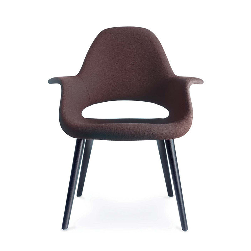 Organic Chair, o piesă clasică creată de Charles și Ray Eames în 1940