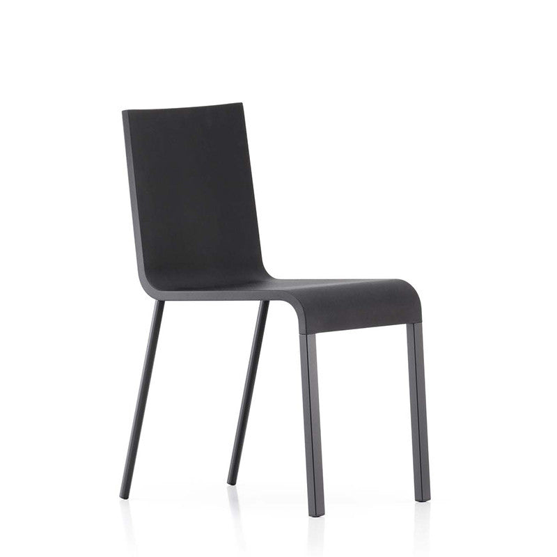 .03 stivuibil, un scaun extrem de versatil produs de Vitra